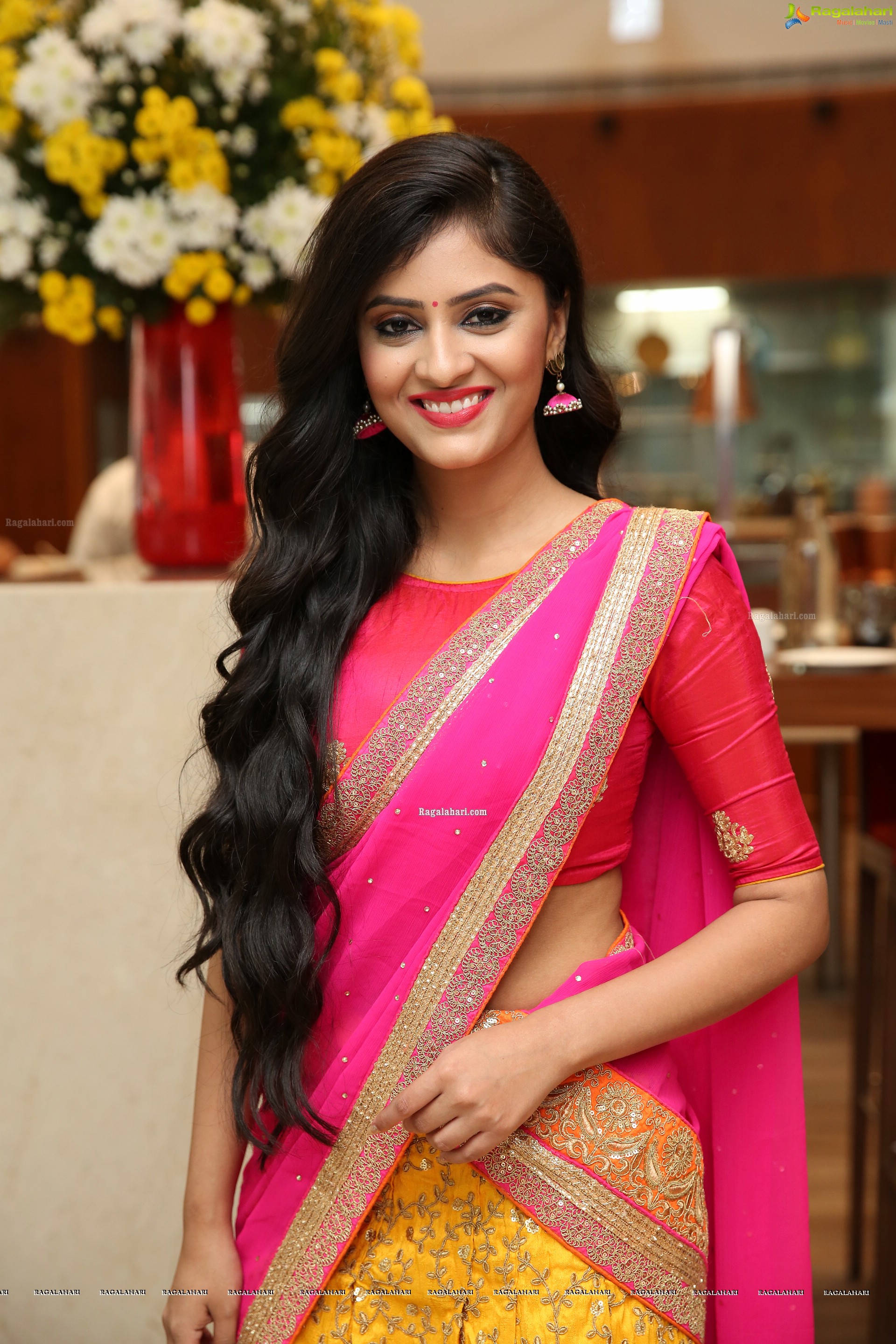 Sanya Thakur at Trendz Exhibition Launch at Hyatt Place - HD Gallery