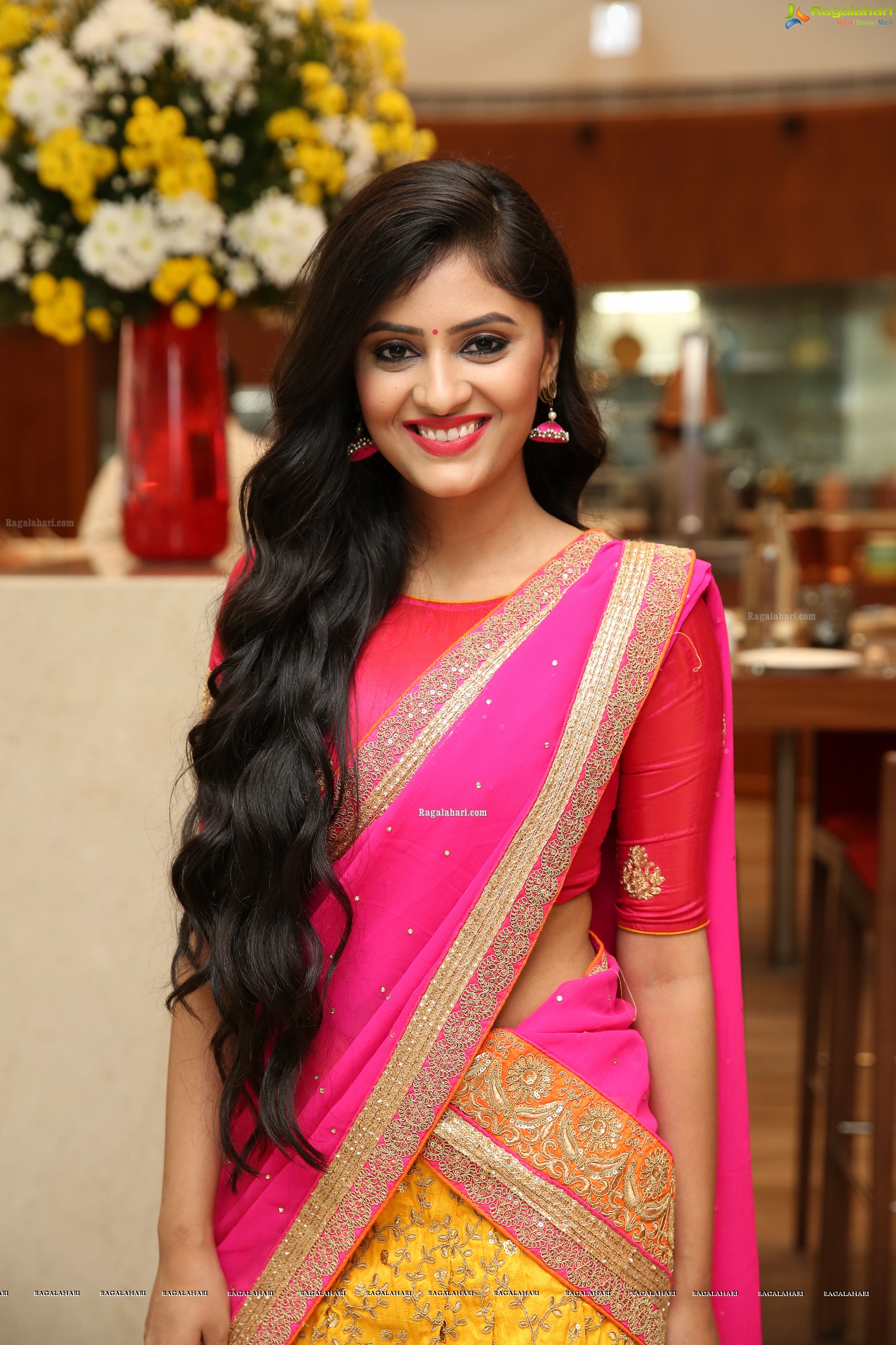 Sanya Thakur at Trendz Exhibition Launch at Hyatt Place - HD Gallery