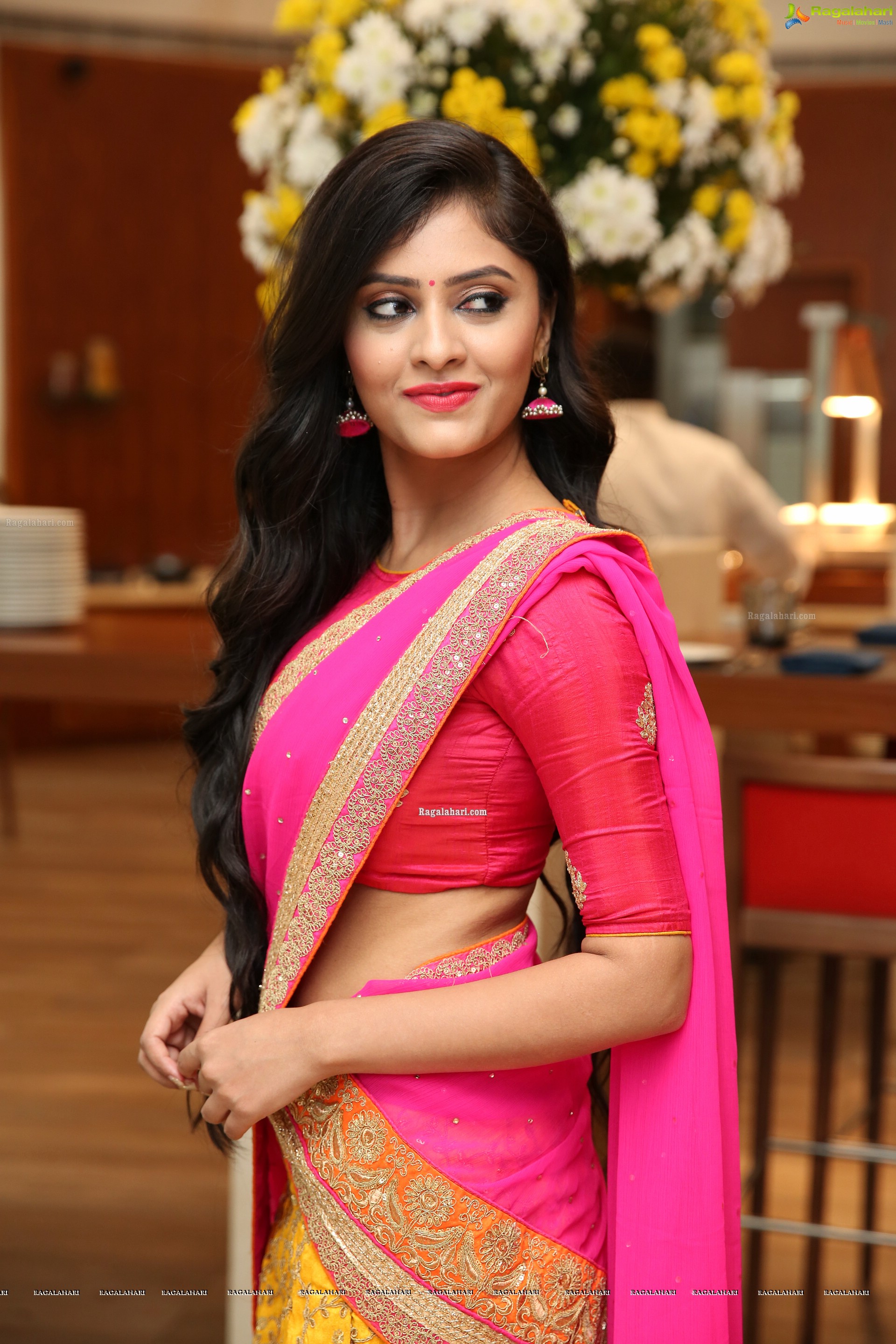 Sanya Thakur at Trendz Exhibition Launch at Hyatt Place - HD Gallery