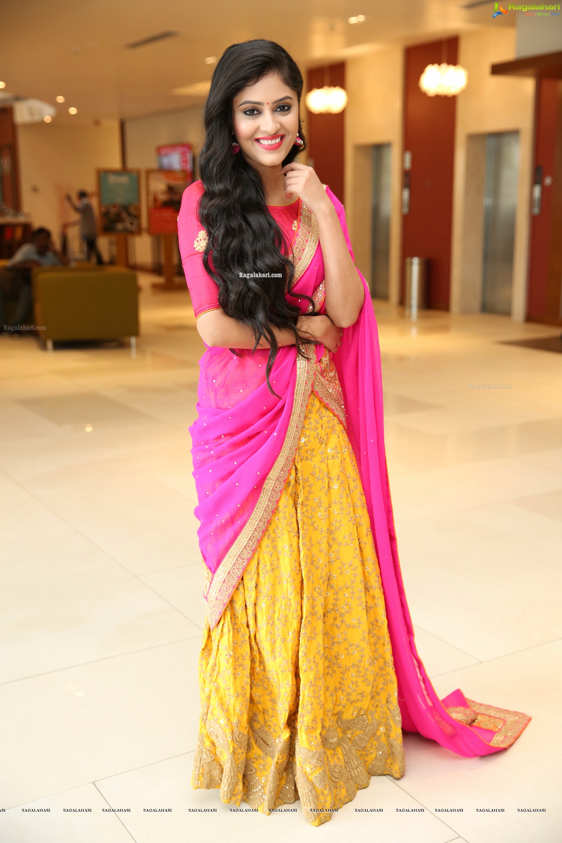 Sanya Thakur at Trendz Exhibition Launch at Hyatt Place - HD Gallery