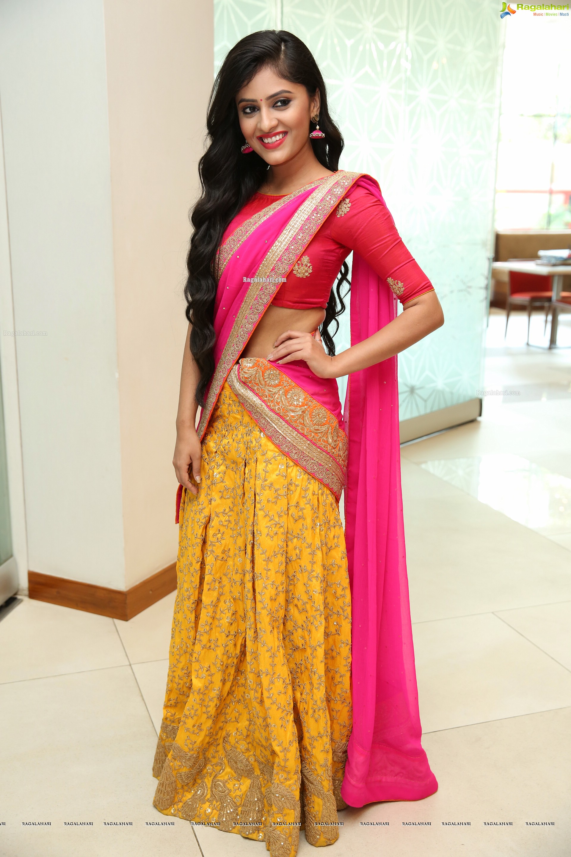 Sanya Thakur at Trendz Exhibition Launch at Hyatt Place - HD Gallery