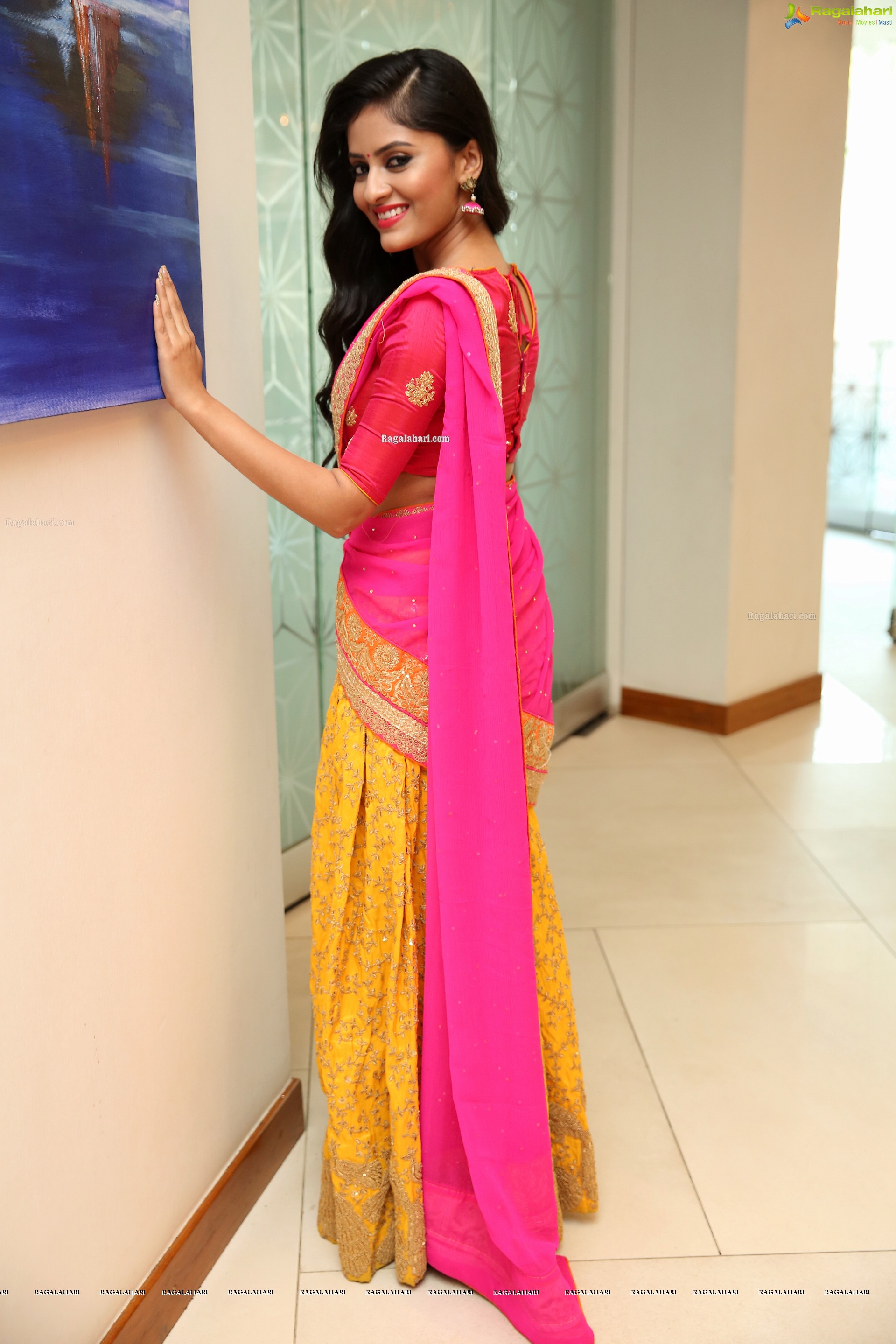 Sanya Thakur at Trendz Exhibition Launch at Hyatt Place - HD Gallery