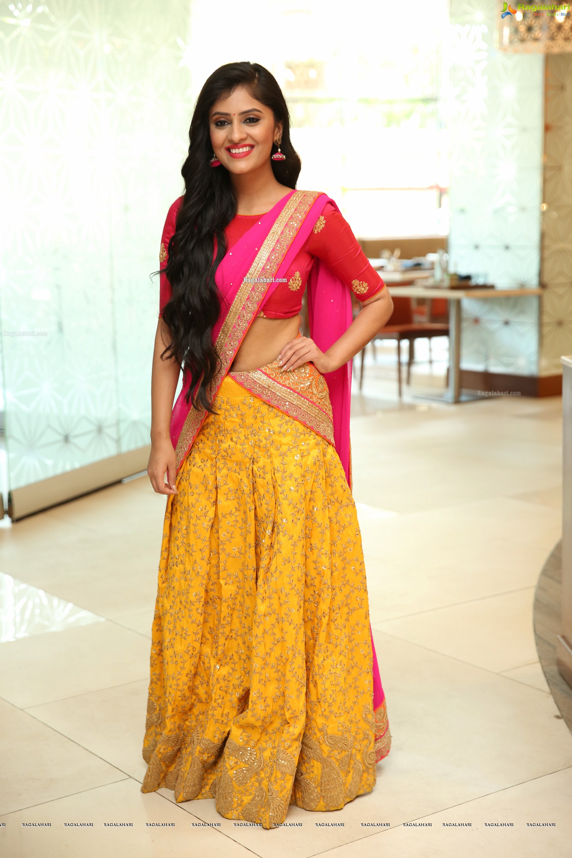 Sanya Thakur at Trendz Exhibition Launch at Hyatt Place - HD Gallery