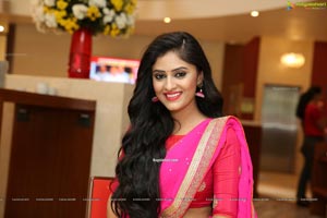 Sanya Sinha at Trendz Exhibition