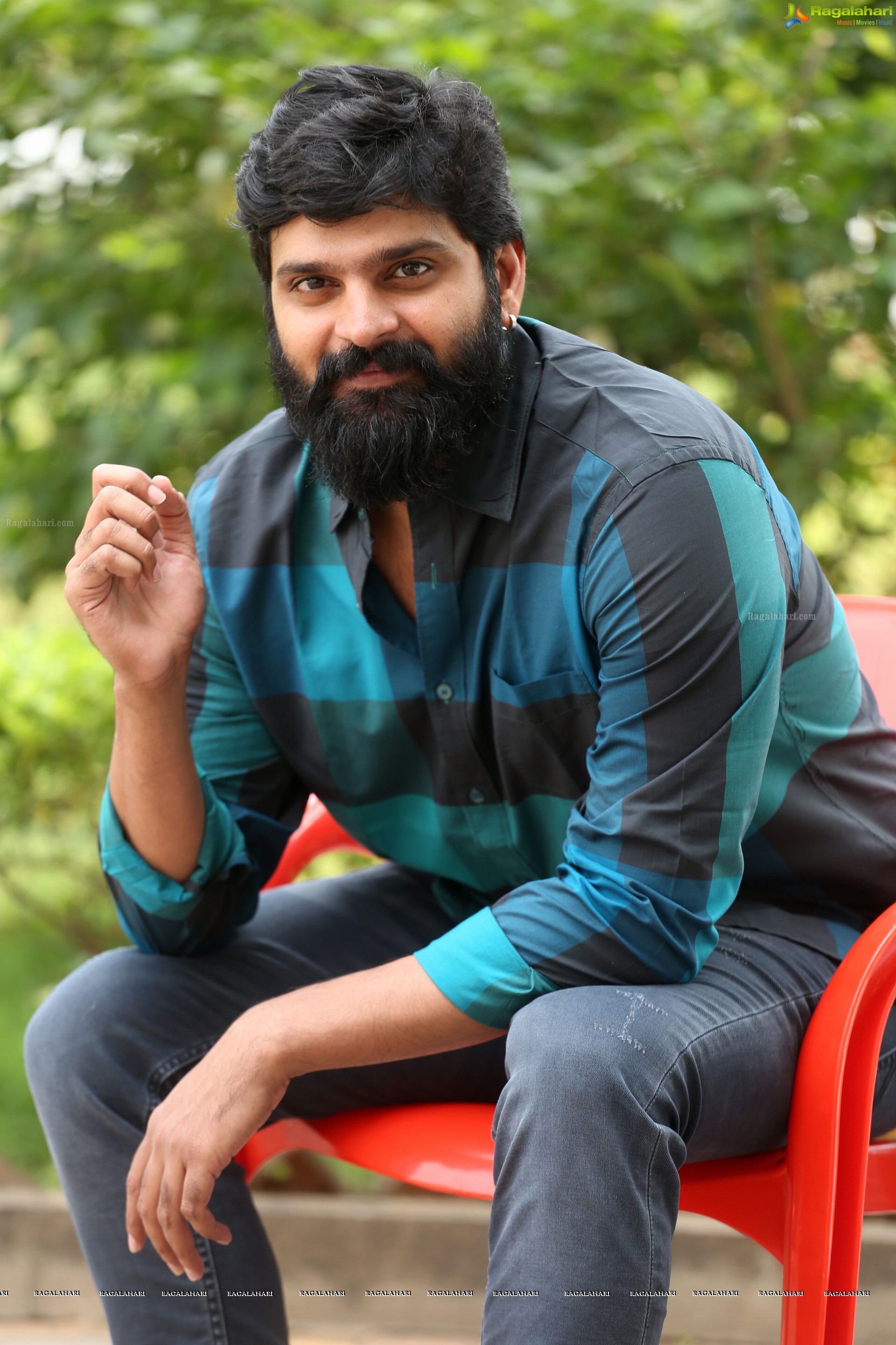 Sree Vishnu at Thipparaa Meesam Interview