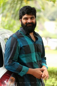 Sree Vishnu at Thipparaa Meesam Interview