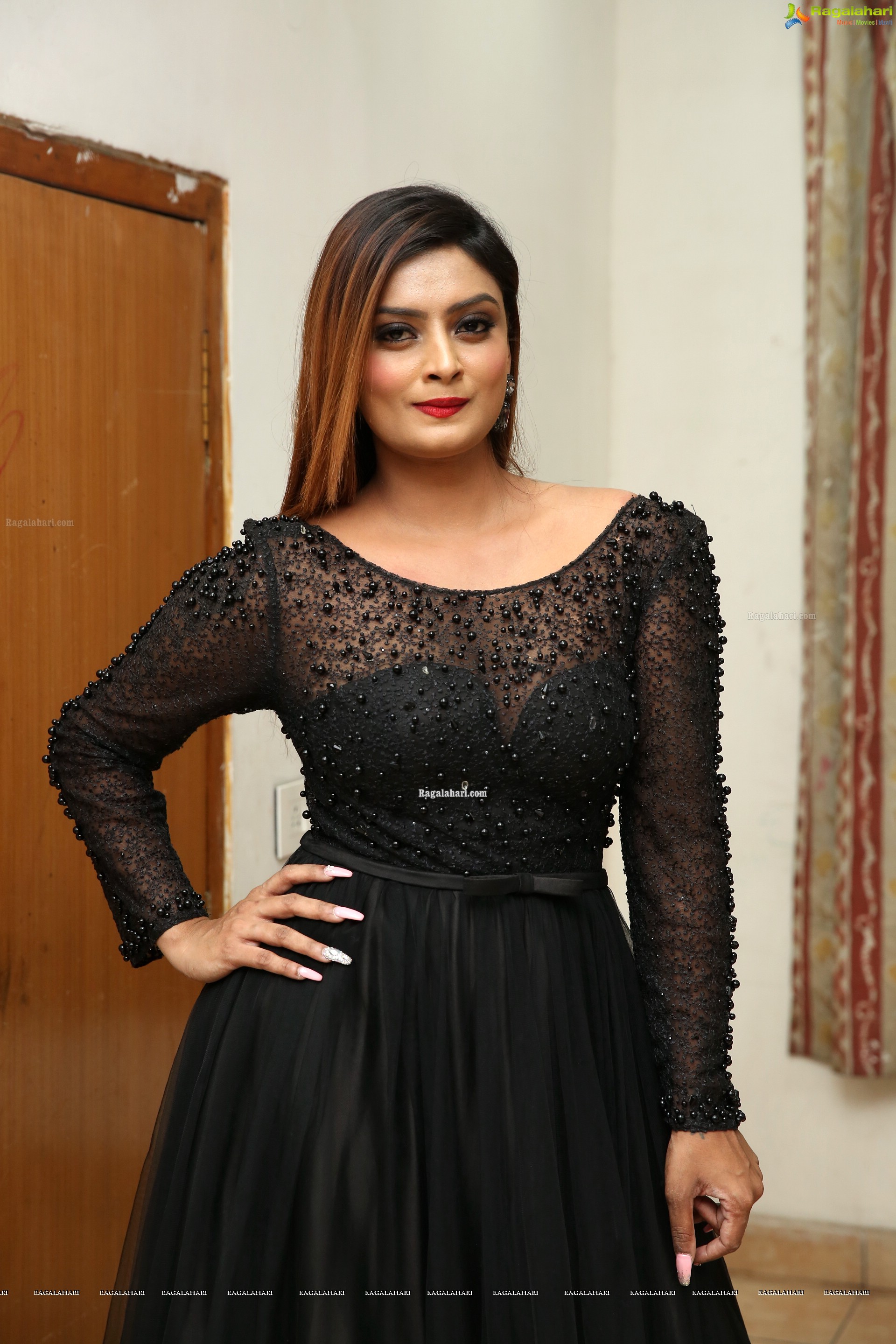 Twinkle Kapoor at Swathi Art Creations 25th Anniversary Celebrations - HD Gallery