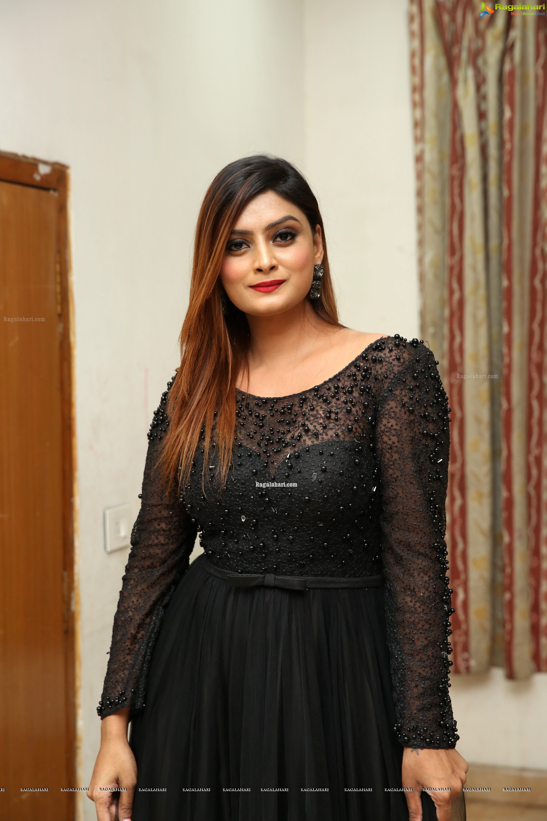 Twinkle Kapoor at Swathi Art Creations 25th Anniversary Celebrations - HD Gallery