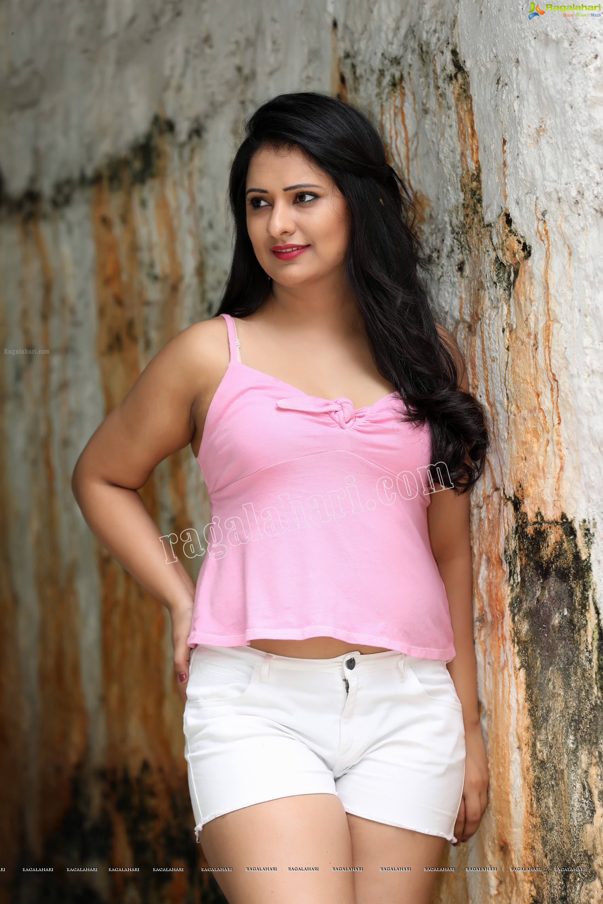 Nikita Bisht (Exclusive Studio Shoot) (High Definition Photos)