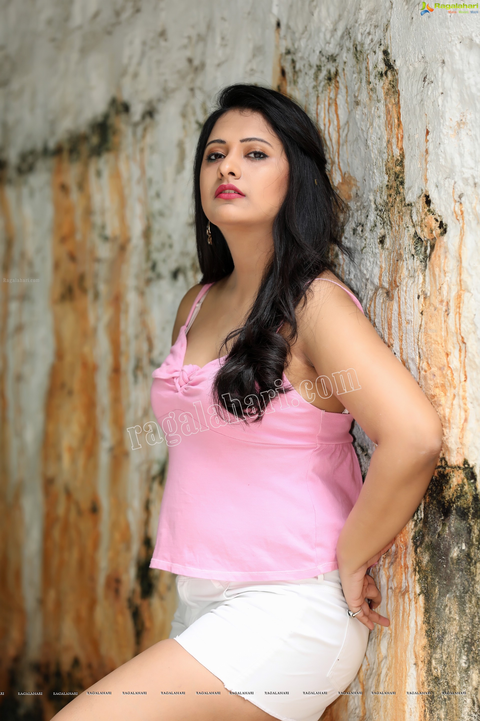 Nikita Bisht (Exclusive Studio Shoot) (High Definition Photos)