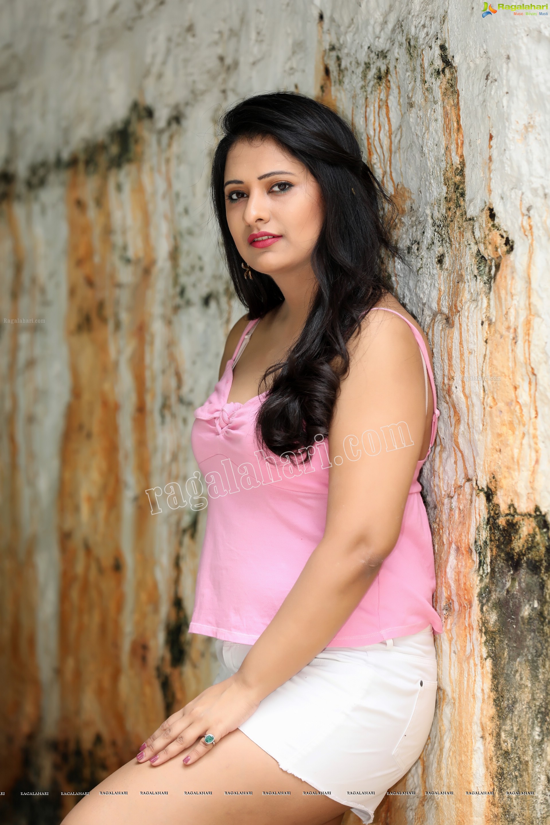 Nikita Bisht (Exclusive Studio Shoot) (High Definition Photos)