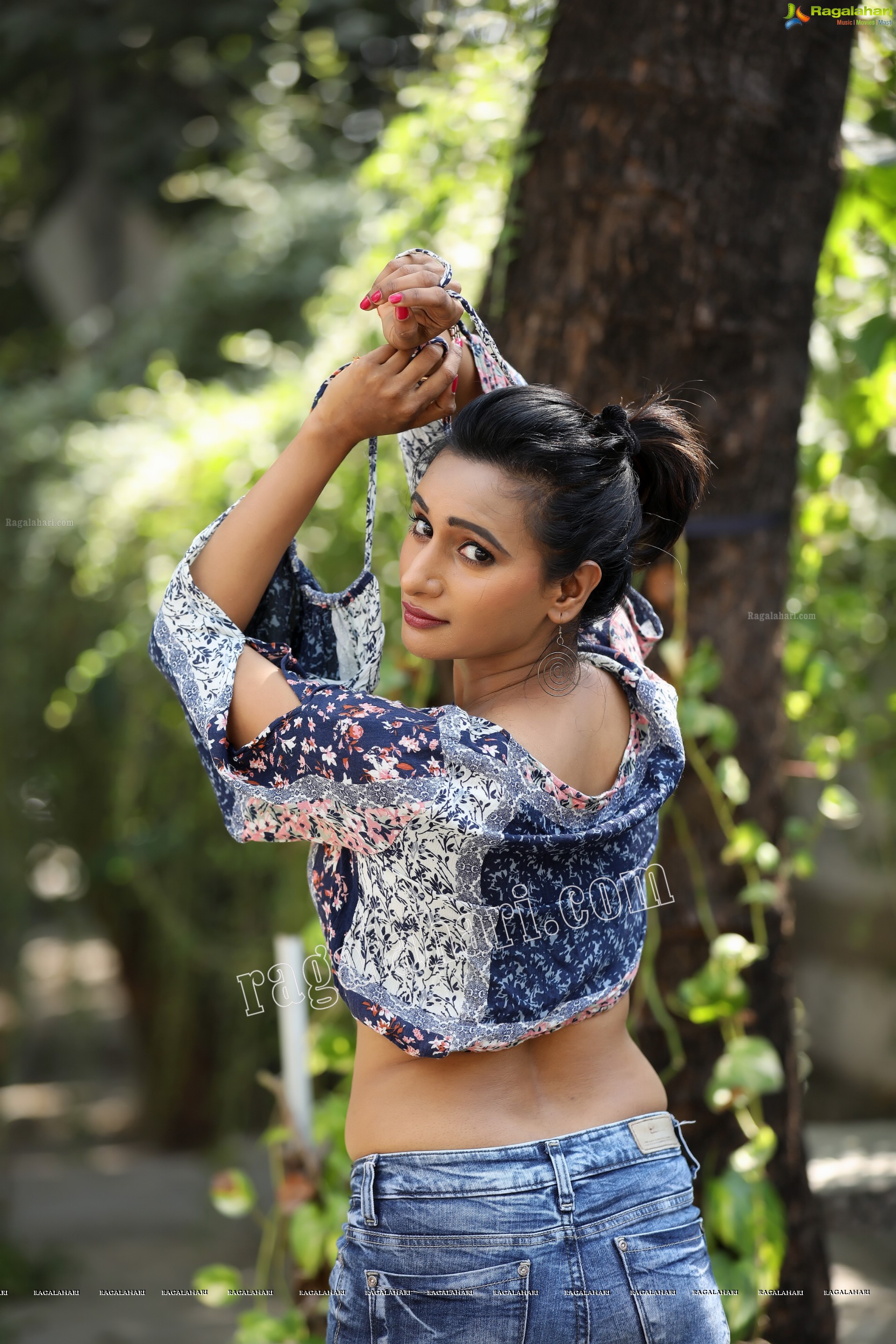 Nisheetha (Exclusive Photo Shoot) (High Definition Photos)