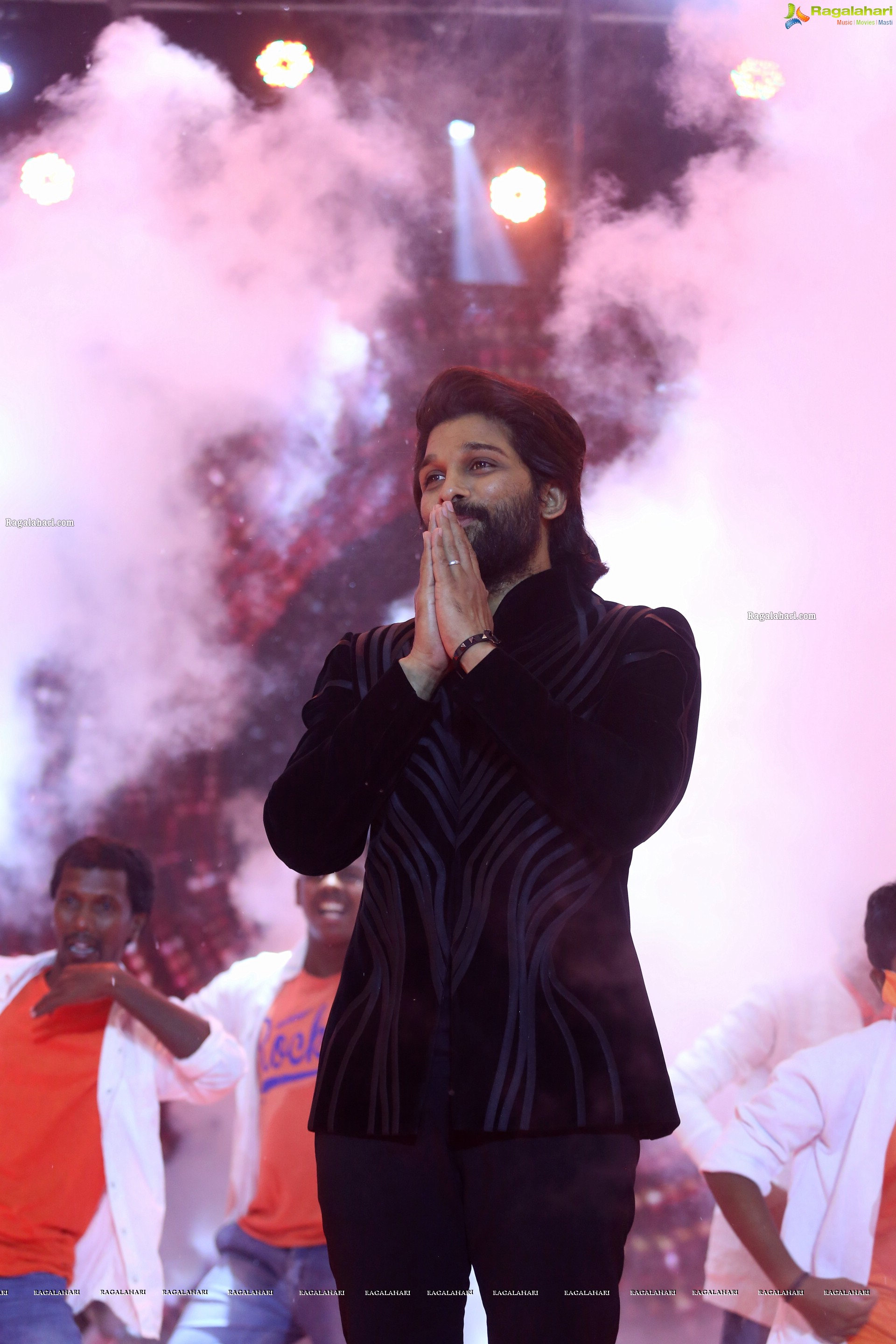 Allu Arjun at Aha Event An Evening with A Galaxy of Stars, HD Gallery