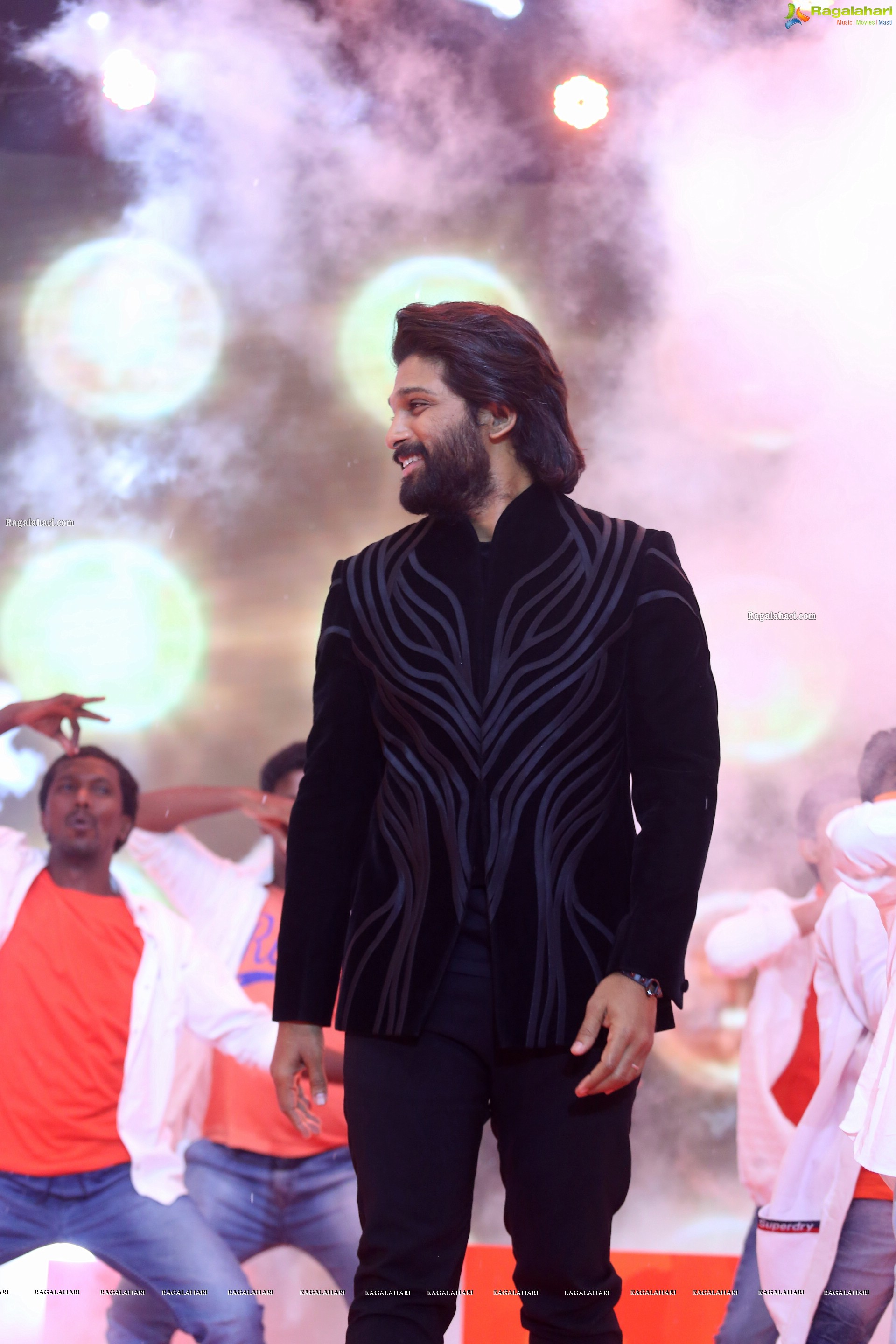 Allu Arjun at Aha Event An Evening with A Galaxy of Stars, HD Gallery