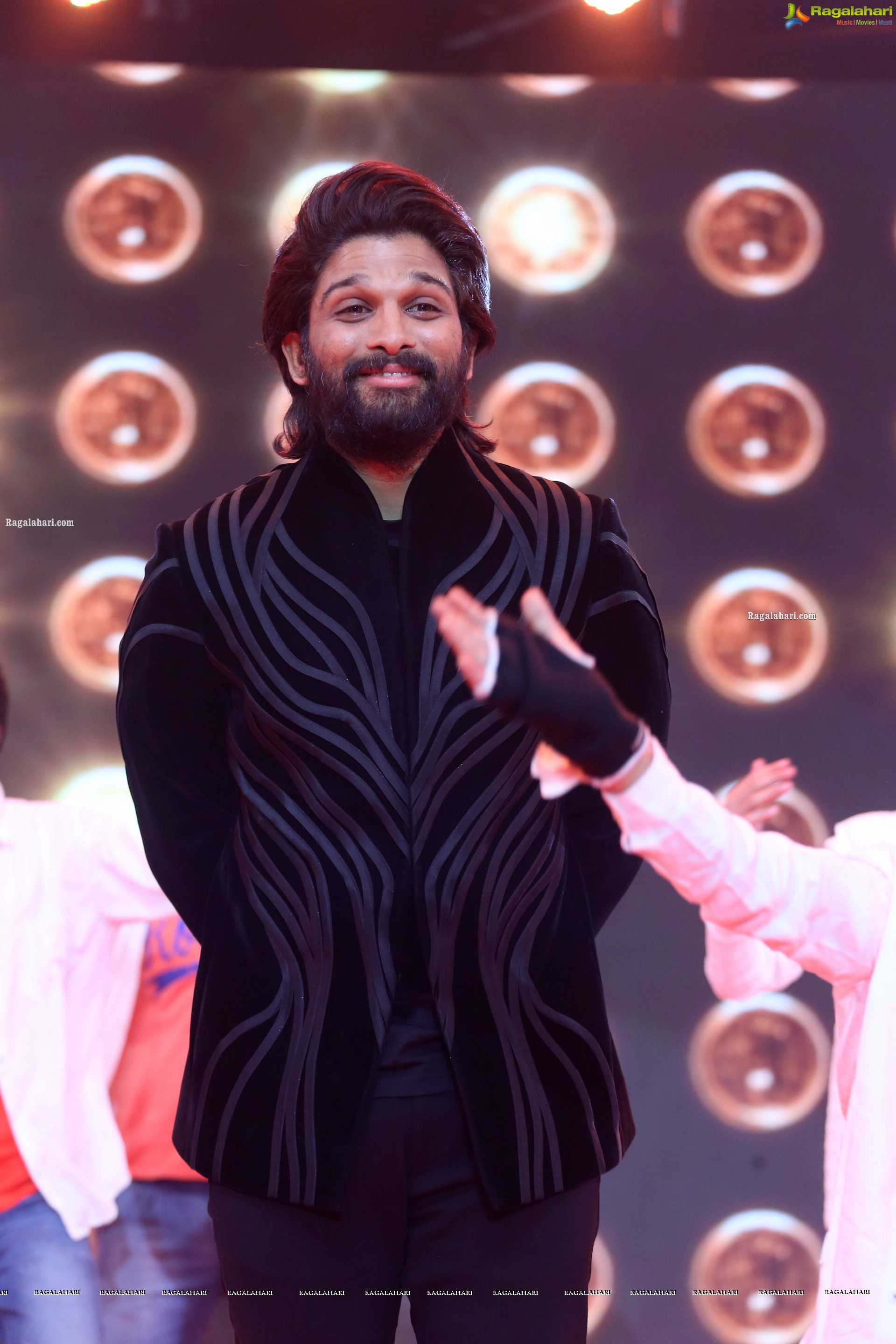 Allu Arjun at Aha Event An Evening with A Galaxy of Stars, HD Gallery