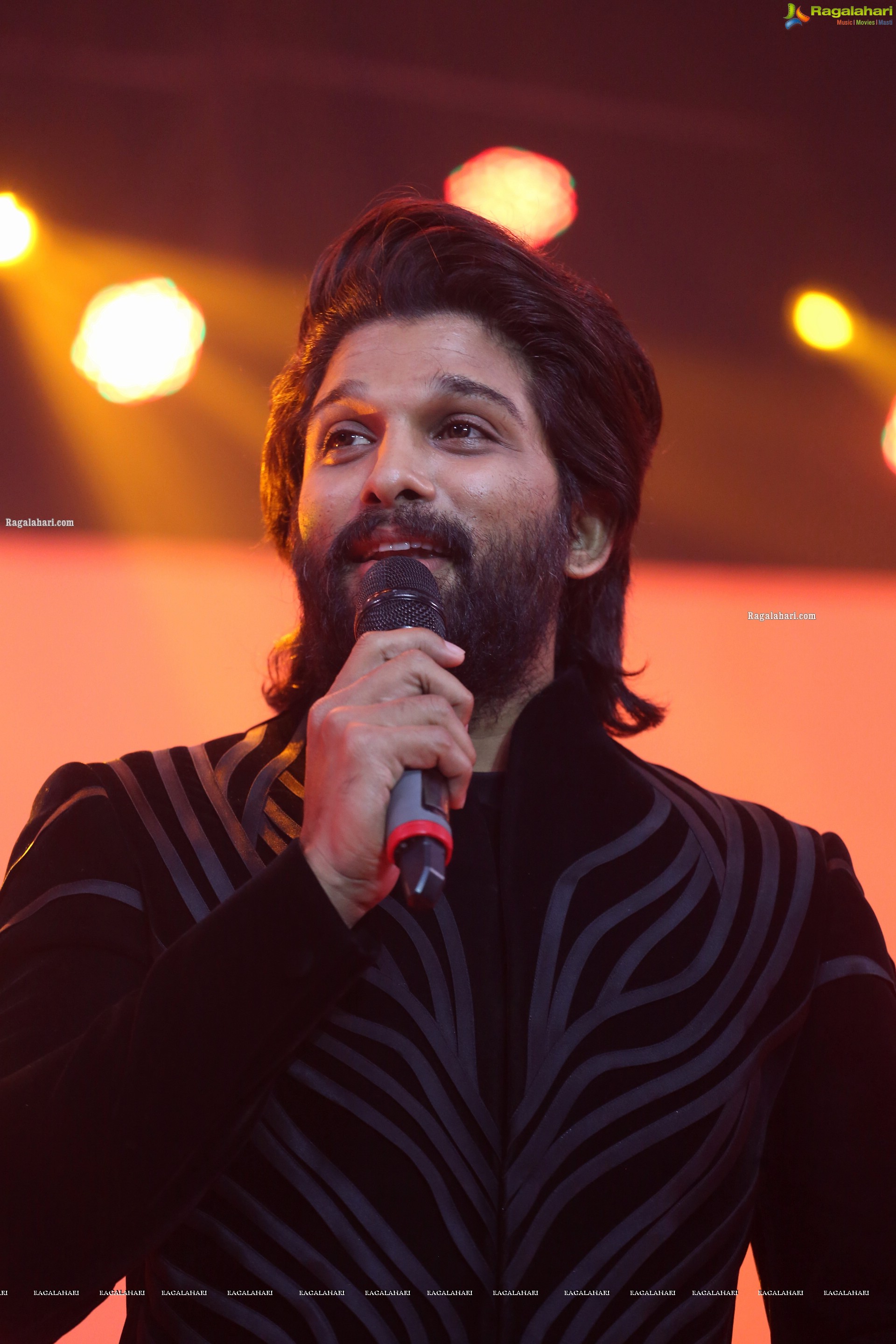 Allu Arjun at Aha Event An Evening with A Galaxy of Stars, HD Gallery