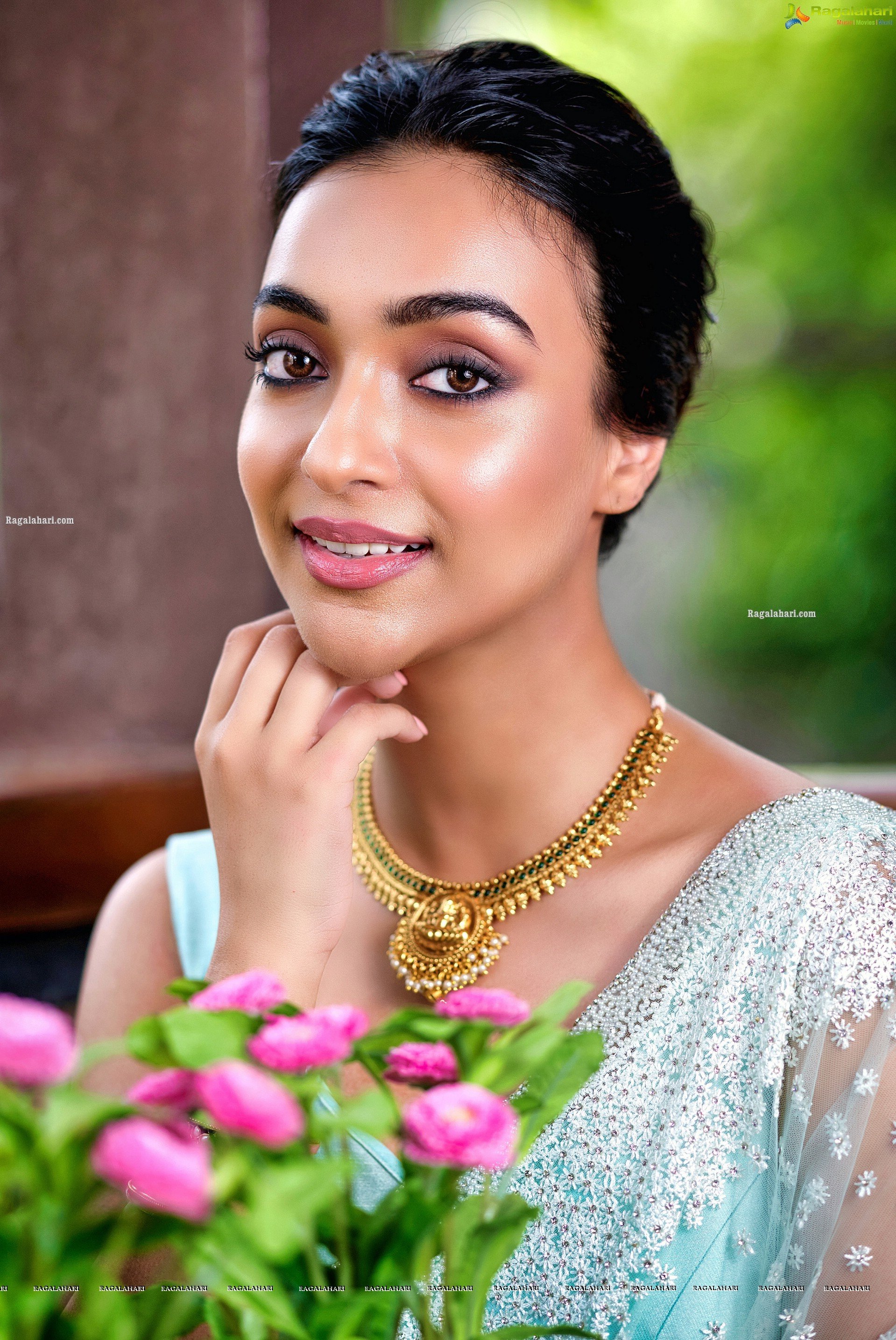 Amrin Qureshi Latest Photoshoot Images, HD Gallery