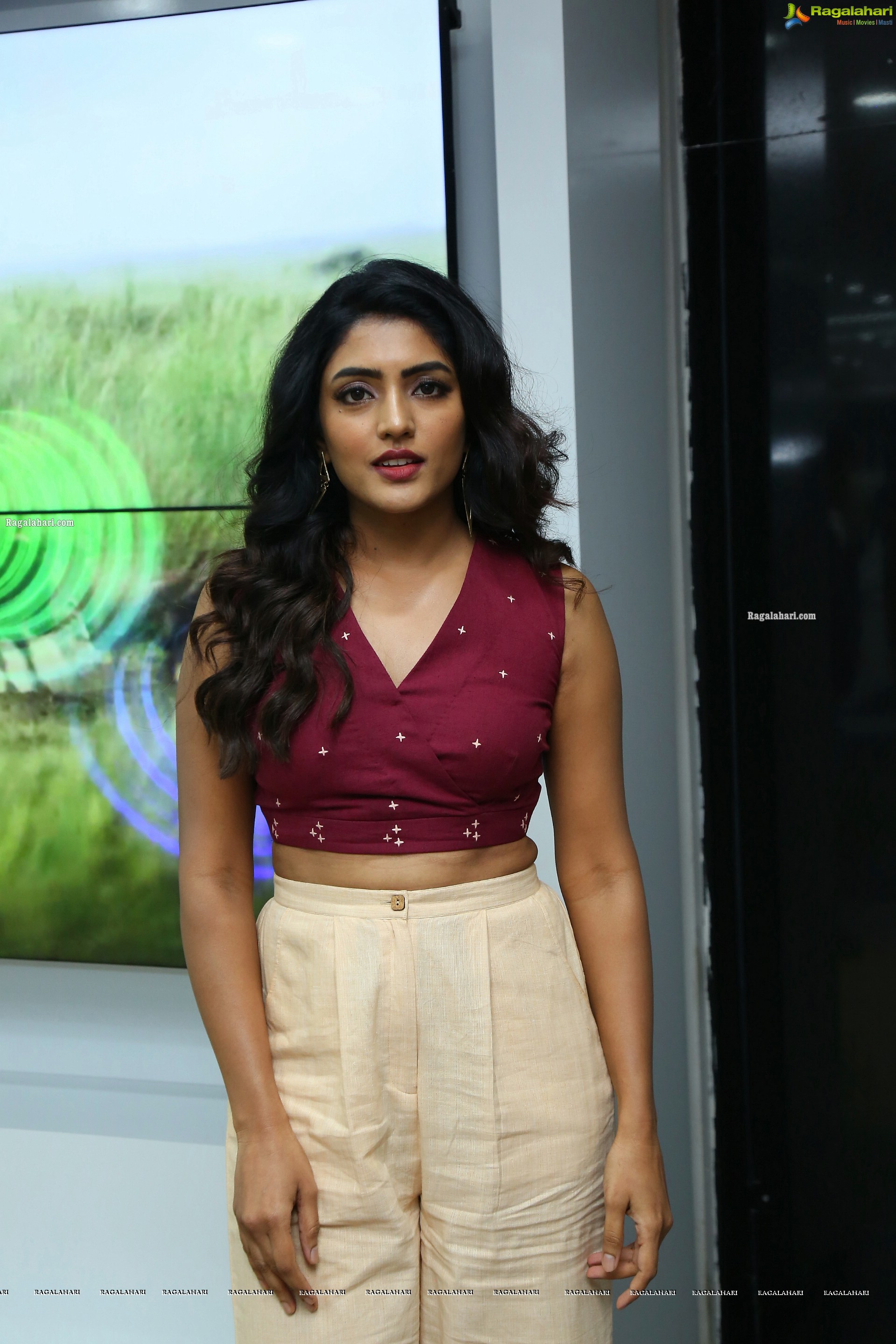 Eesha Rebba Latest Photoshoot Images, HD Gallery