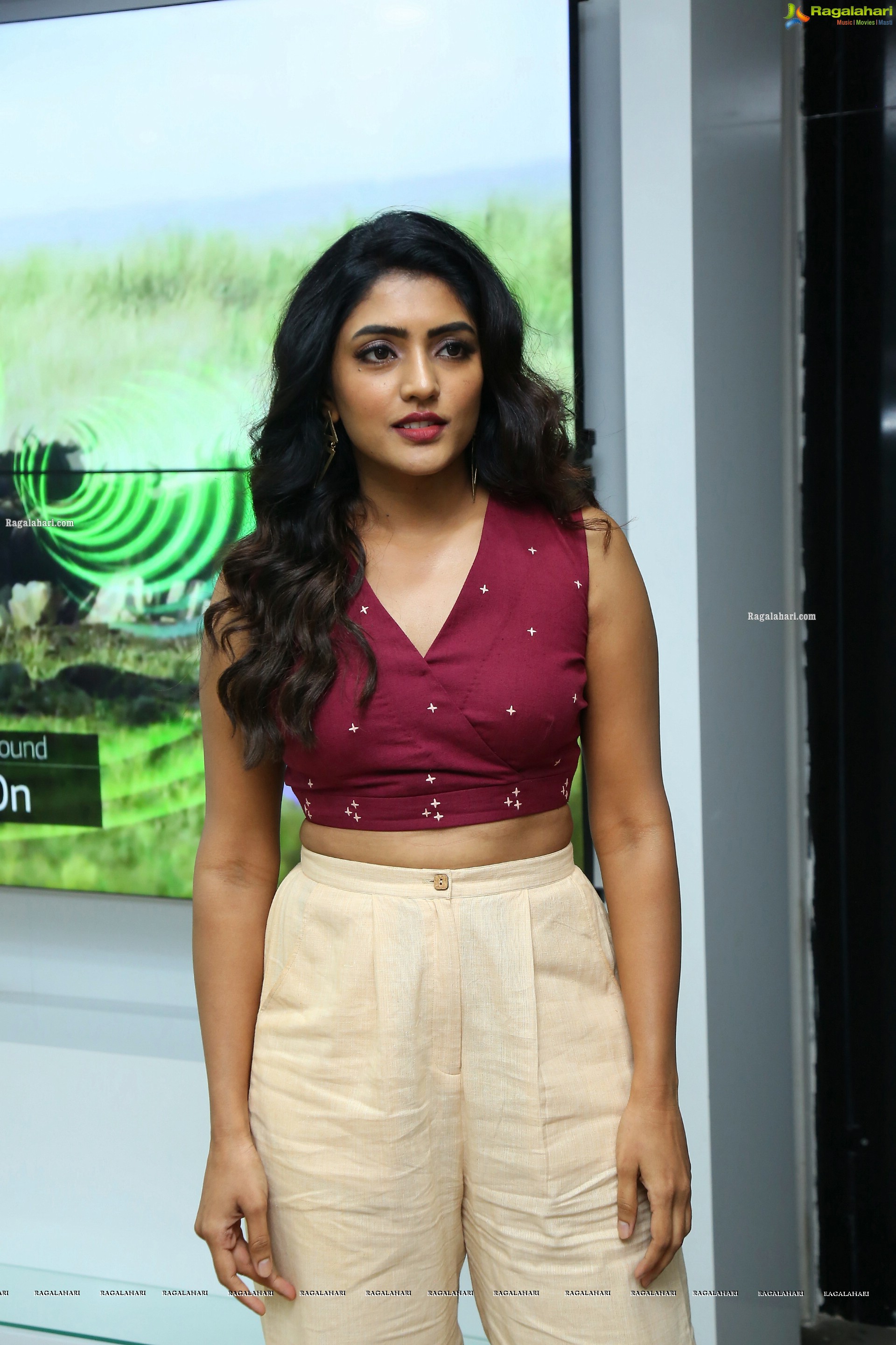 Eesha Rebba Latest Photoshoot Images, HD Gallery