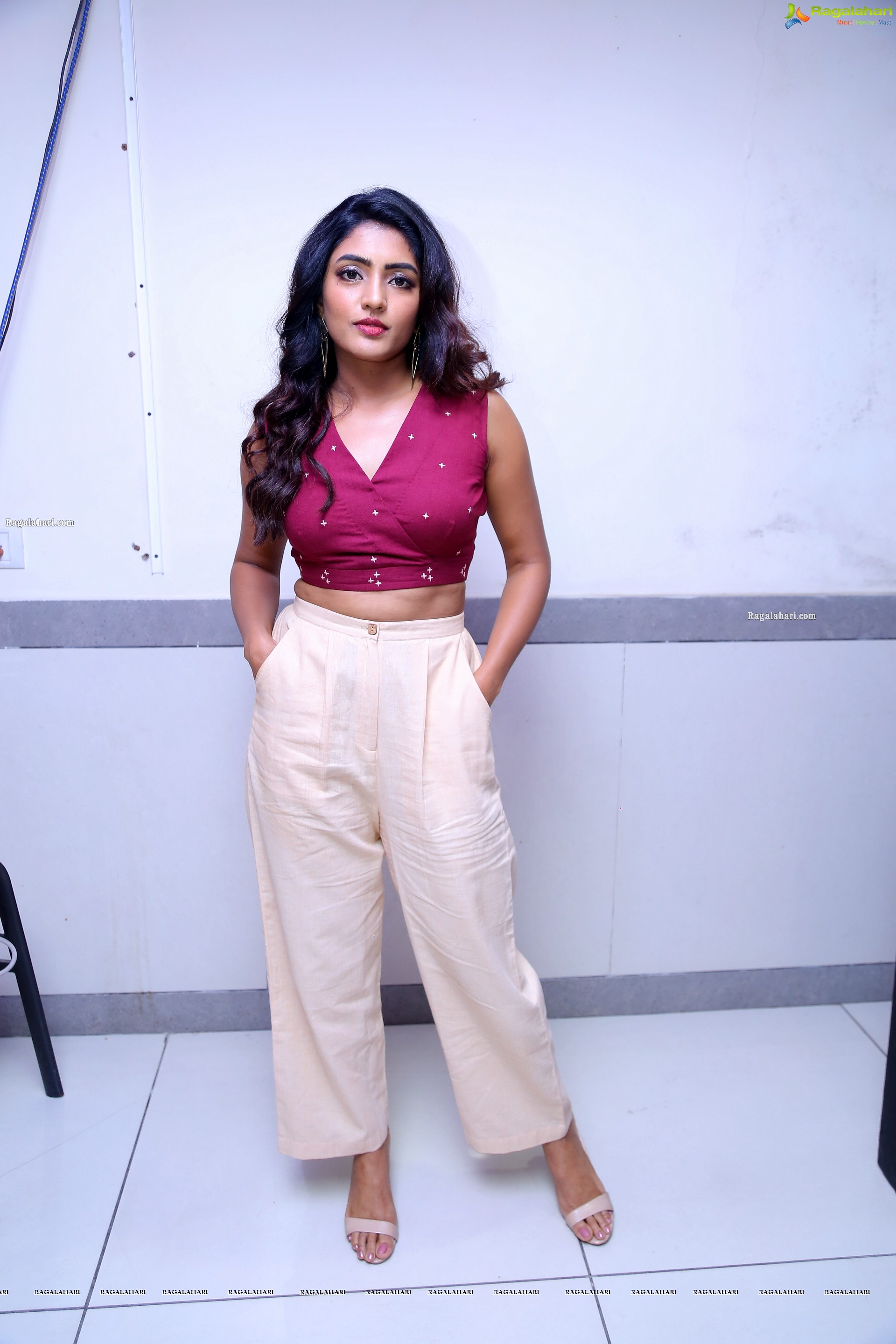 Eesha Rebba Latest Photoshoot Images, HD Gallery