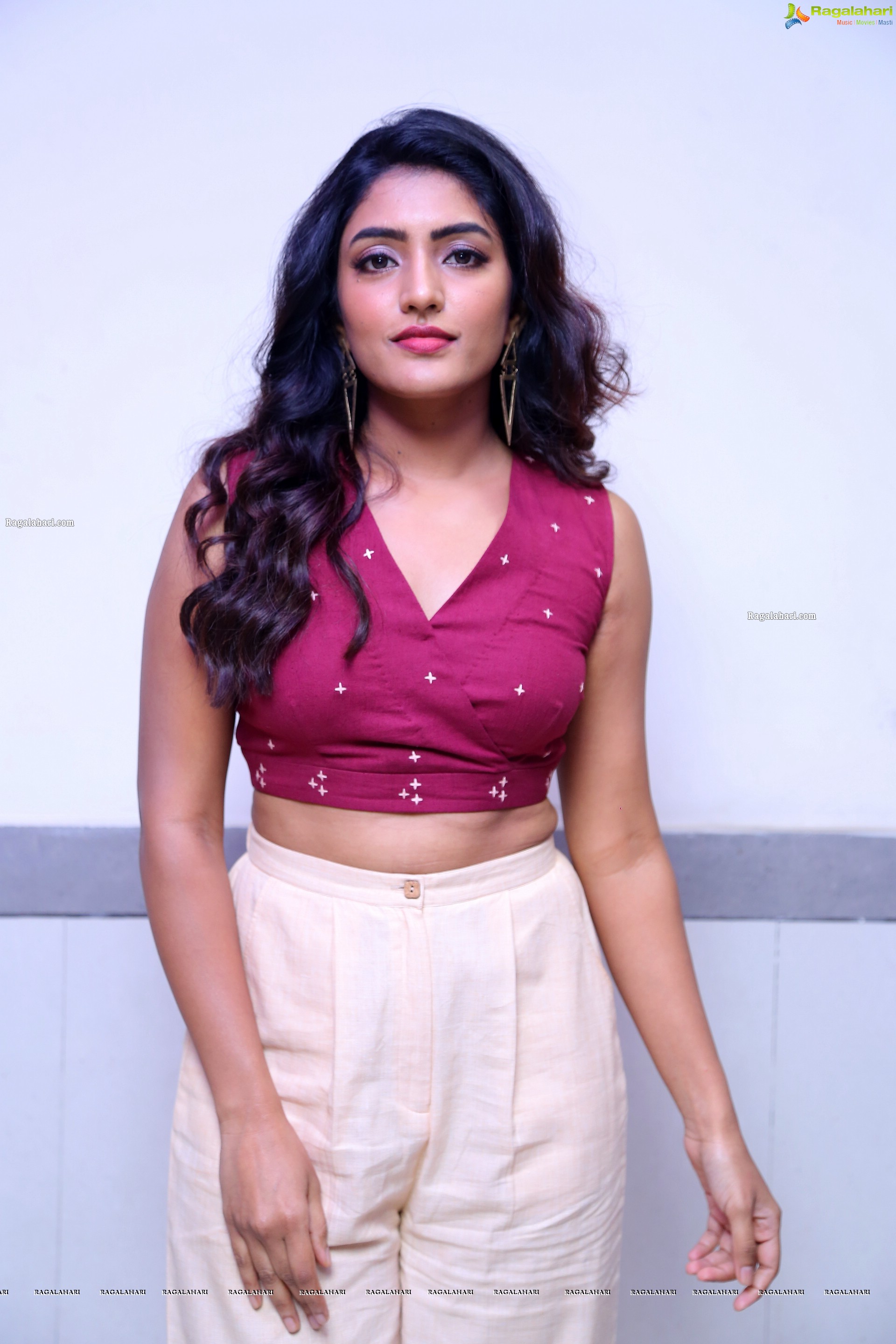 Eesha Rebba Latest Photoshoot Images, HD Gallery