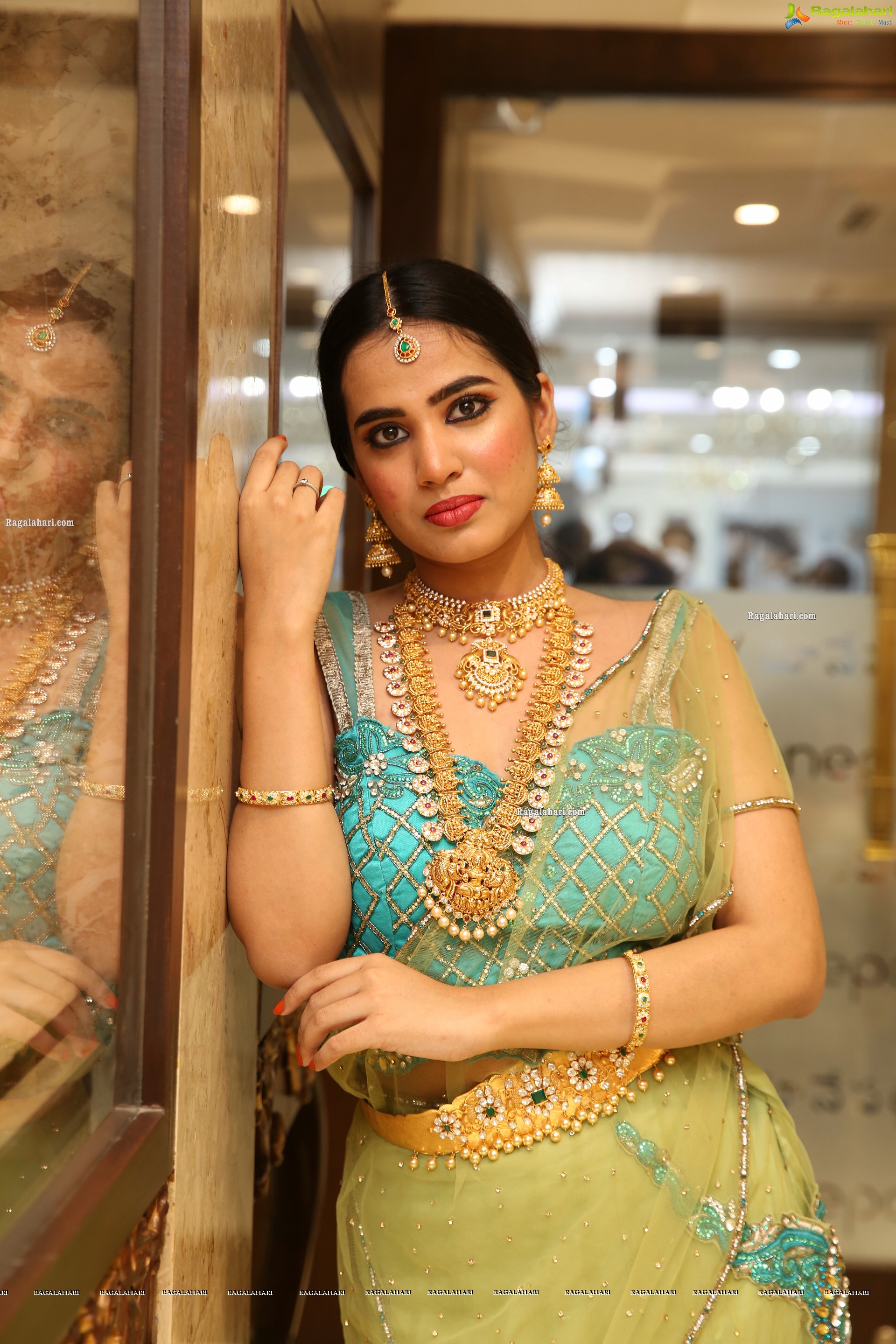 Jahnavi Rao at Manepally Jewellers Dhanteras Collection Launch, HD Gallery