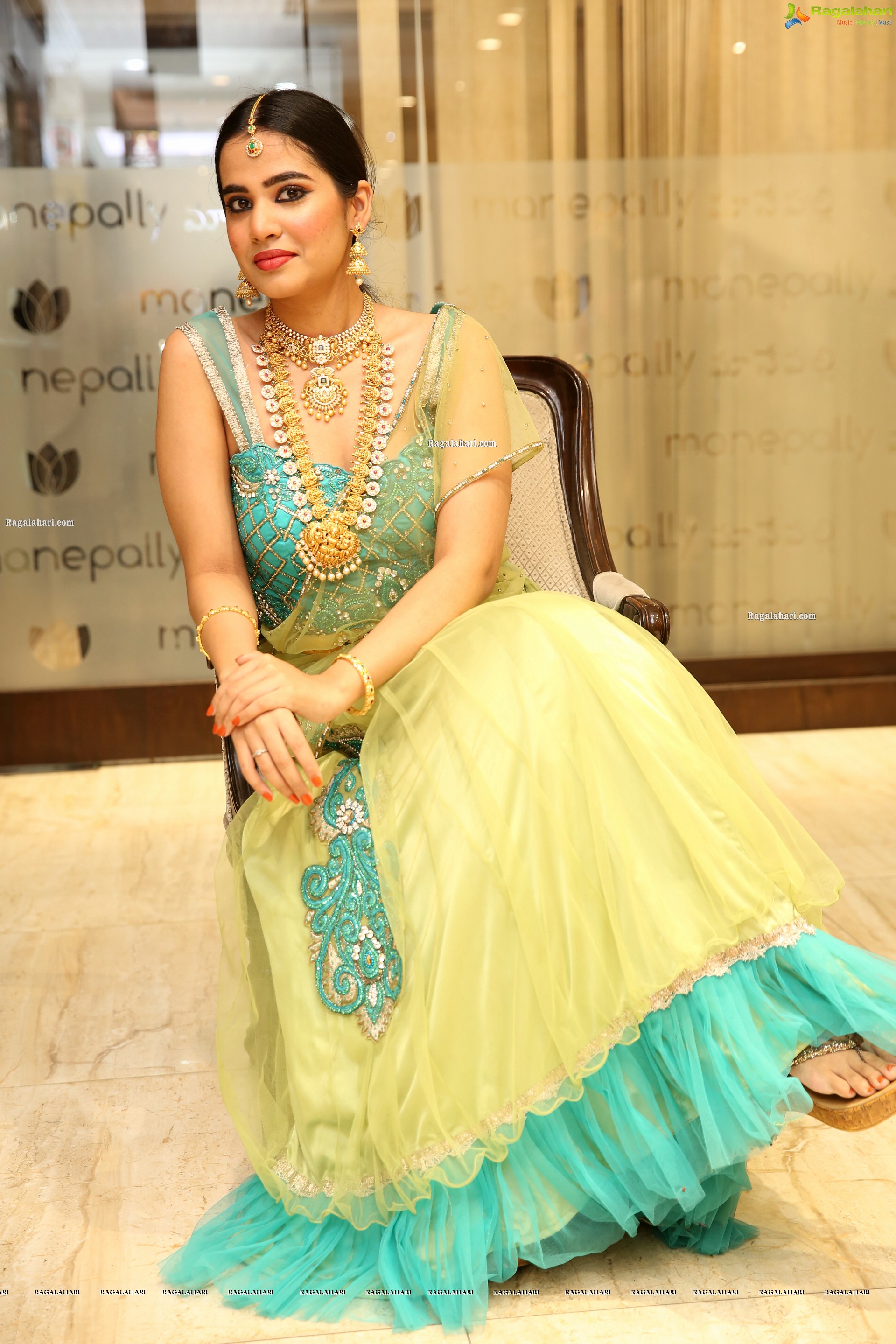 Jahnavi Rao at Manepally Jewellers Dhanteras Collection Launch, HD Gallery