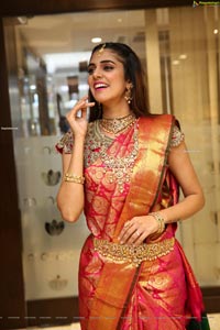 Kritya Sudha at Manepally Jewellers Dhanteras Collection