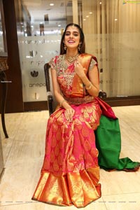 Kritya Sudha at Manepally Jewellers Dhanteras Collection