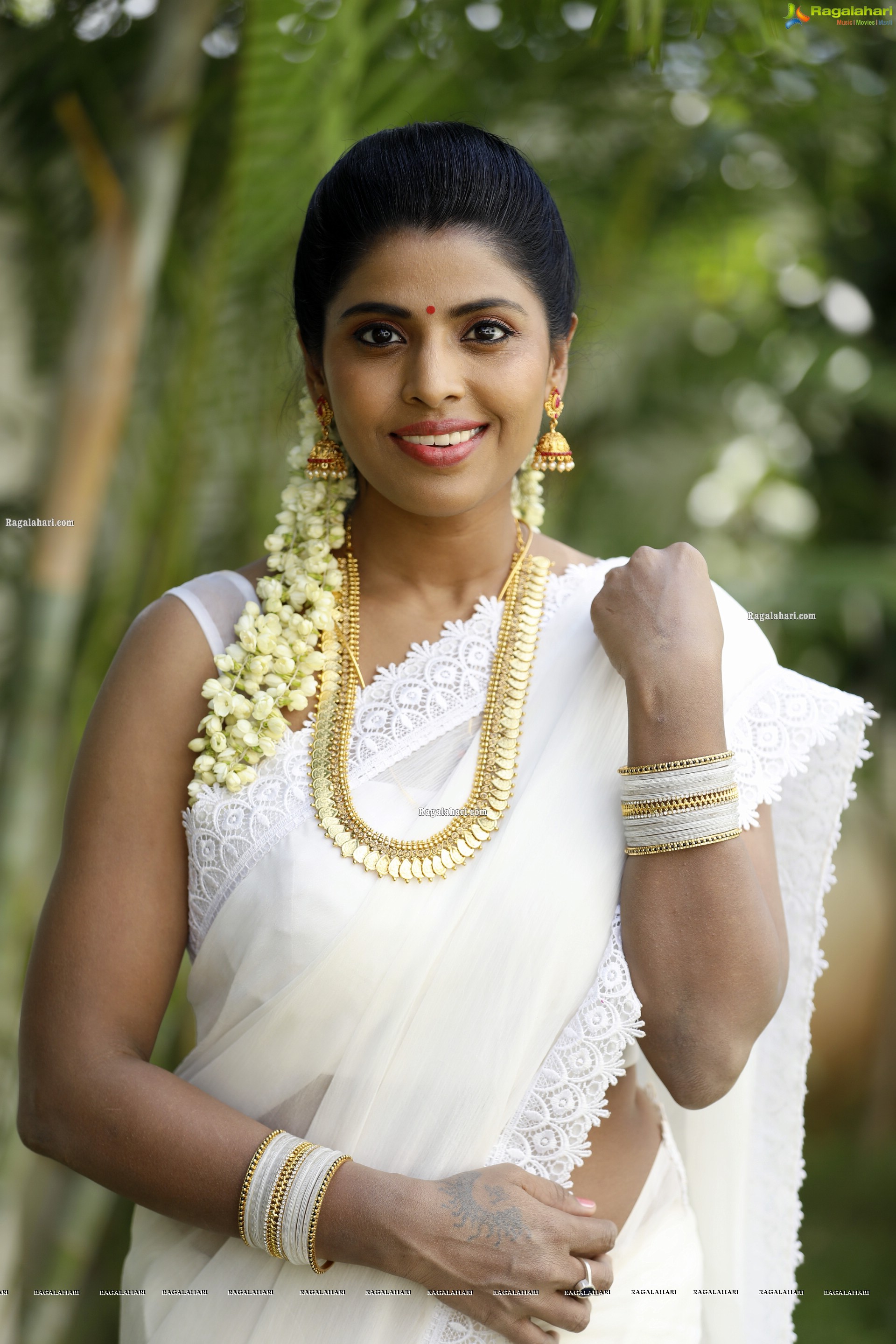 Manisha Pillai Latest Photoshoot Images - HD Gallery