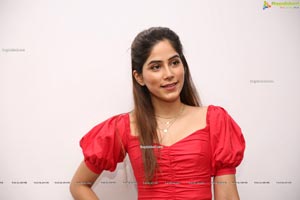 Nikita Tanwani at Sutraa Grand Curtain Raiser