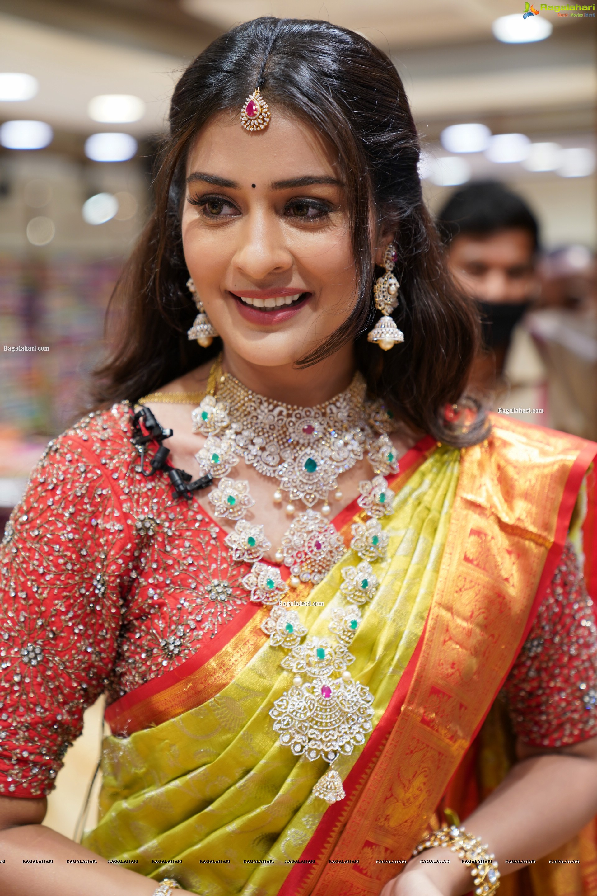 Payal Rajput Showcases a Collection at Brand Mandir, HD Gallery