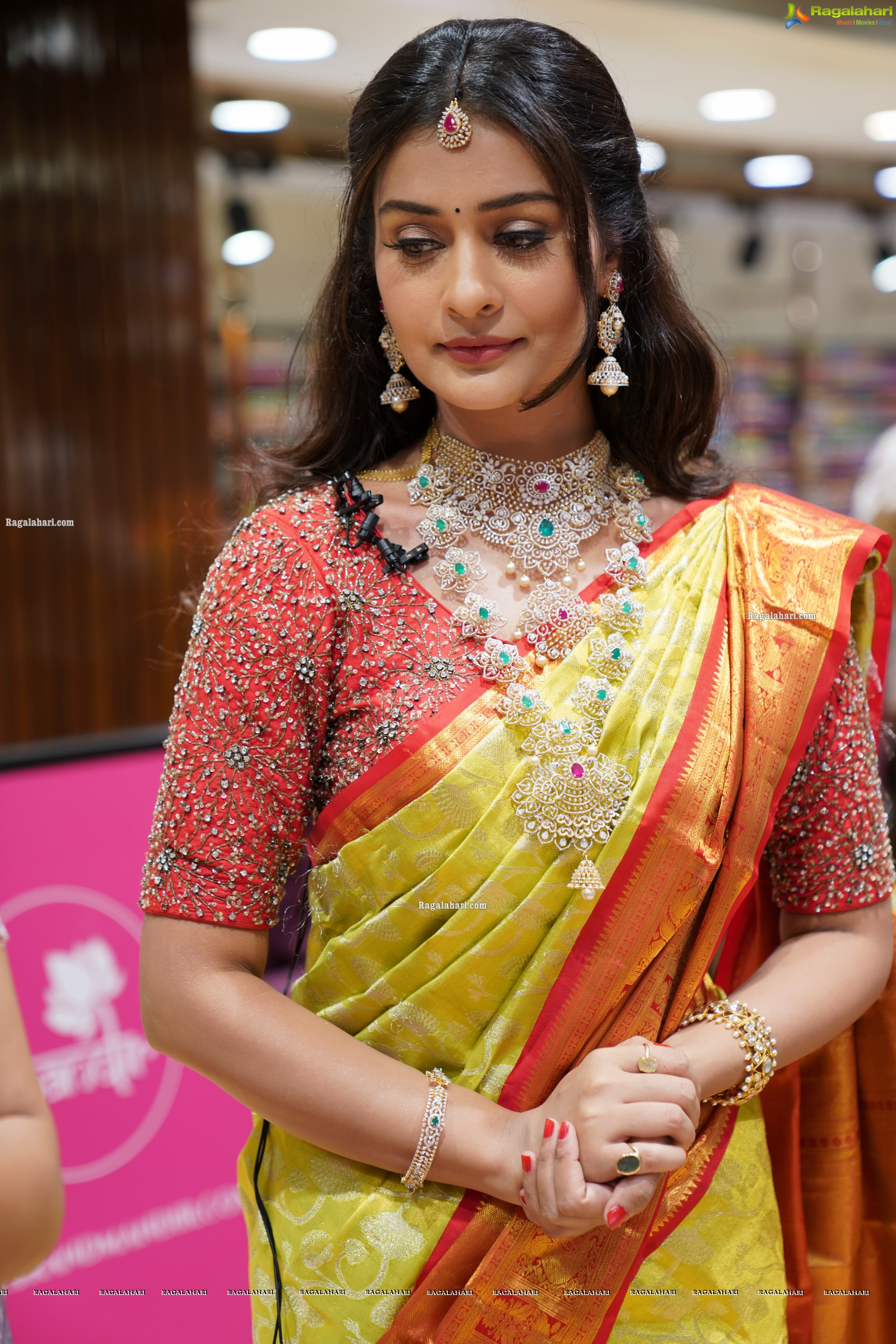 Payal Rajput Showcases a Collection at Brand Mandir, HD Gallery