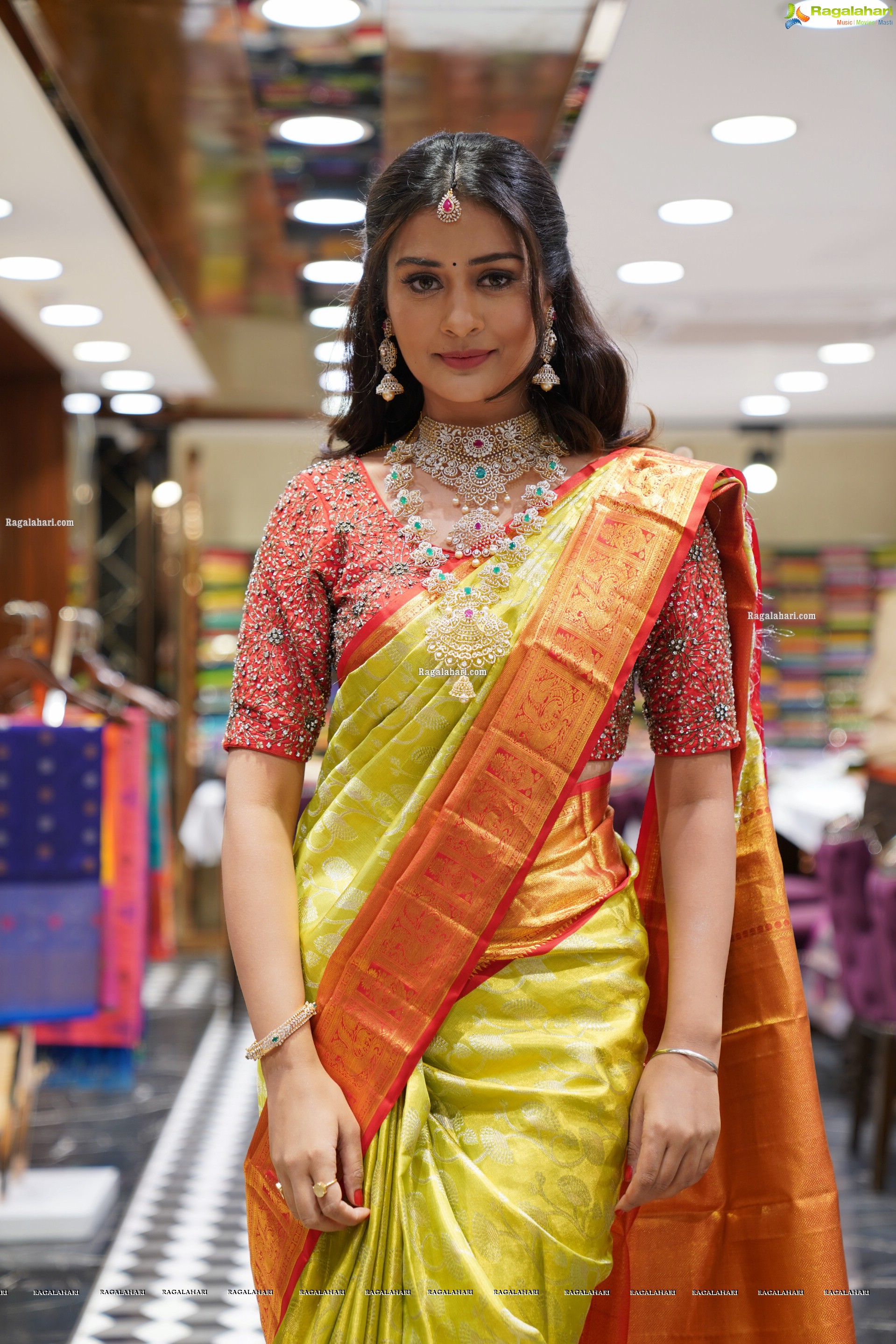 Payal Rajput Showcases a Collection at Brand Mandir, HD Gallery