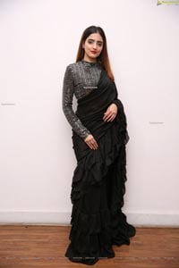 Pooja Thakur at Sutraa Grand Curtain Raiser