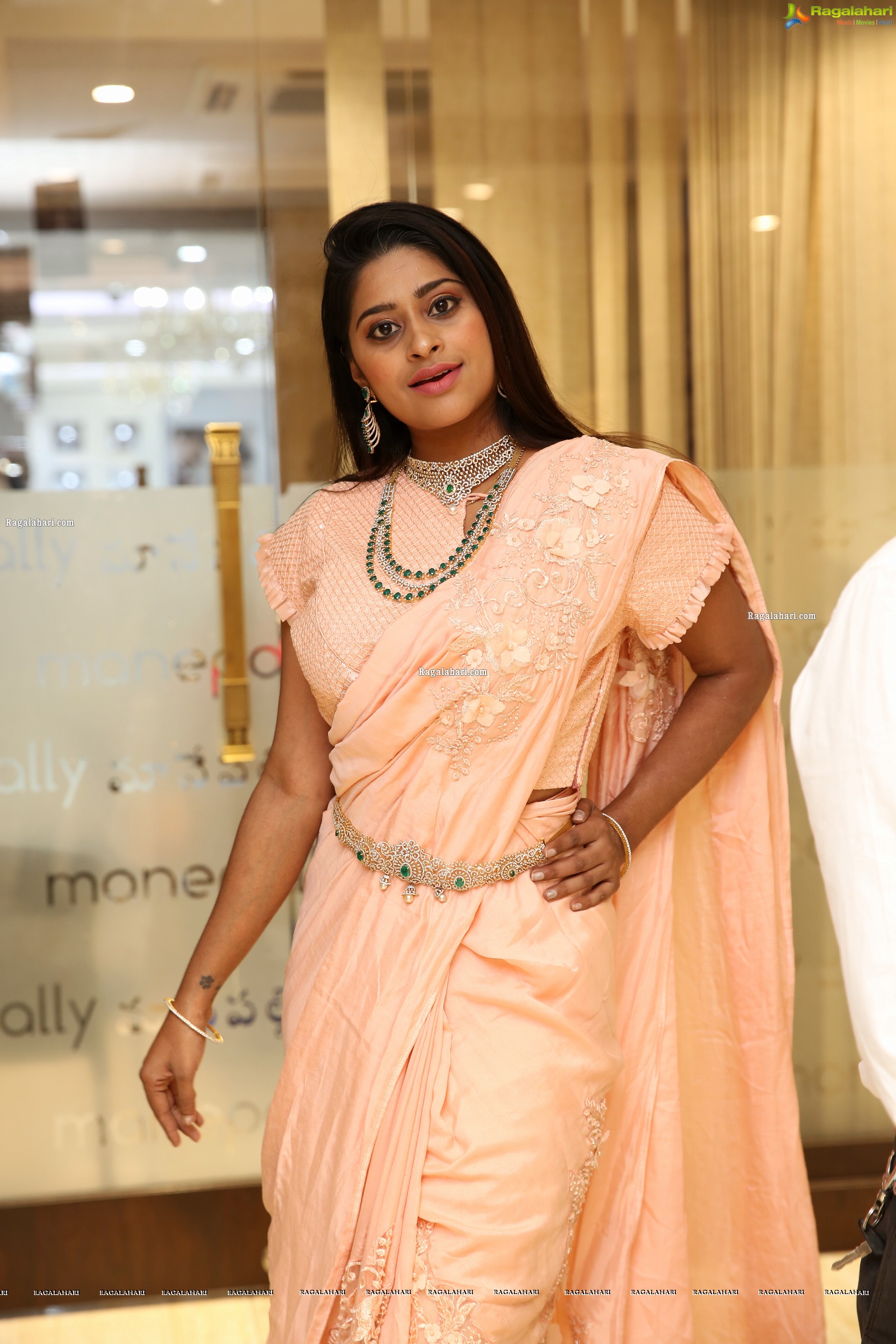 Shravani Varma Showcases A Design at Manepally Dhanteras Festive Collection, HD Gallery