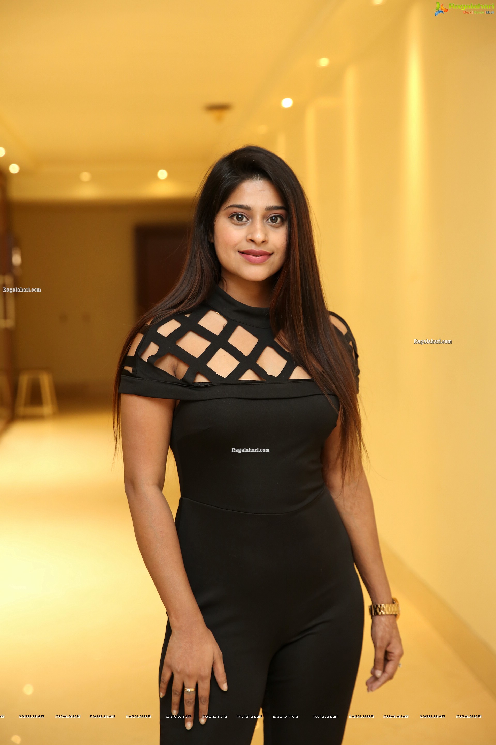 Shravani Varma at Sutraa Lifestyle & Fashion Exhibition Showcase, HD Gallery