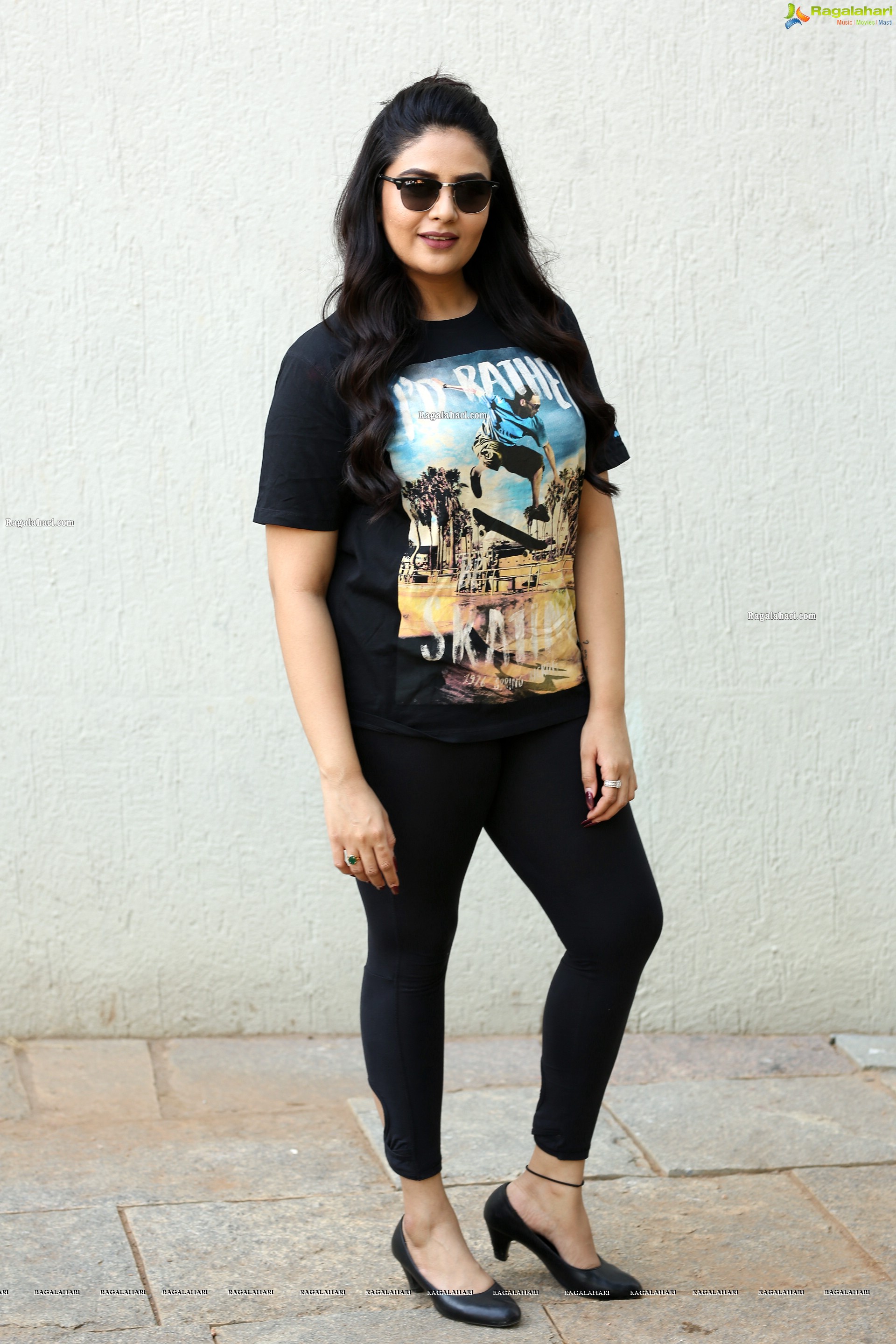 Sreemukhi at Crazy Uncles Movie Press Meet, HD Gallery