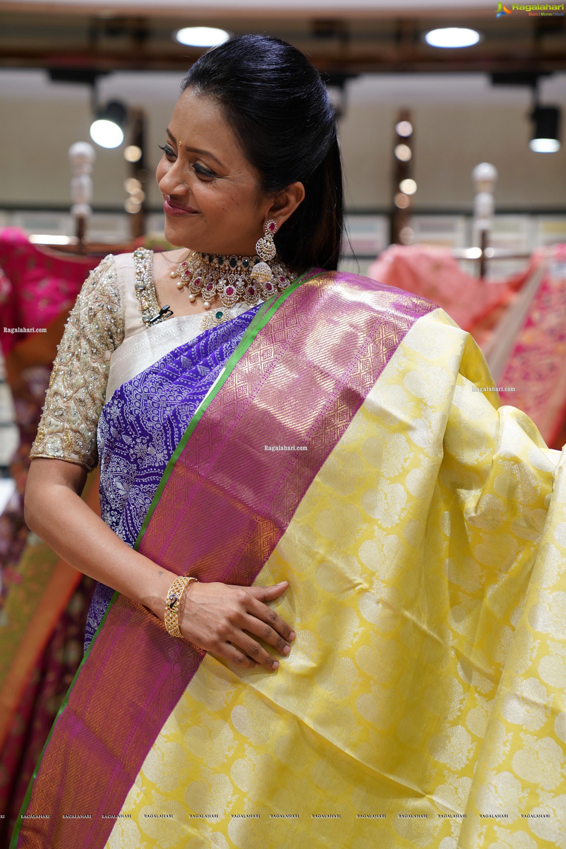 Suma Kanakala Showcases a Collection at Brand Mandir, HD Gallery