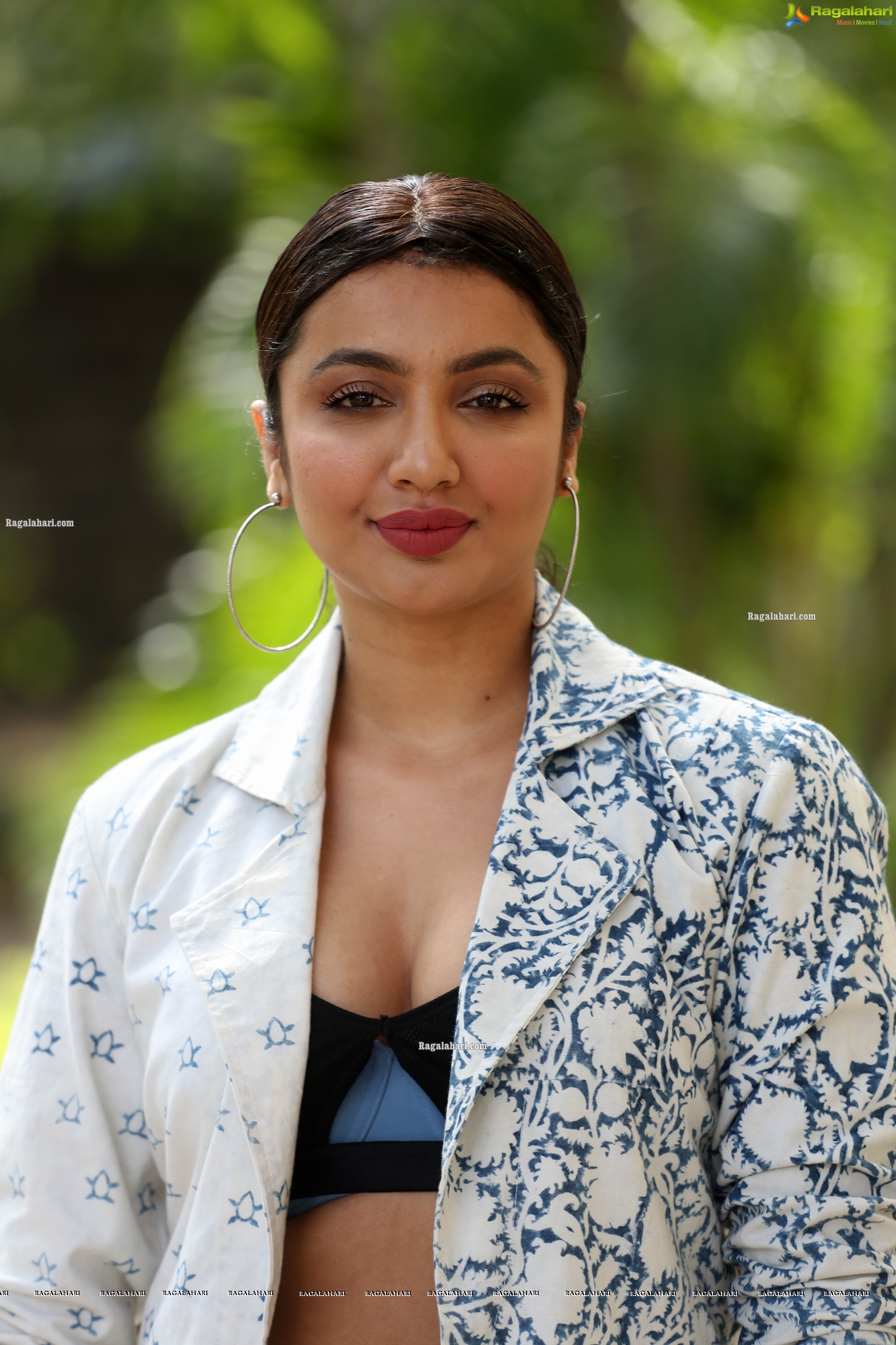 Tejaswi Madivada at Commitment Movie Teaser Launch, HD Gallery