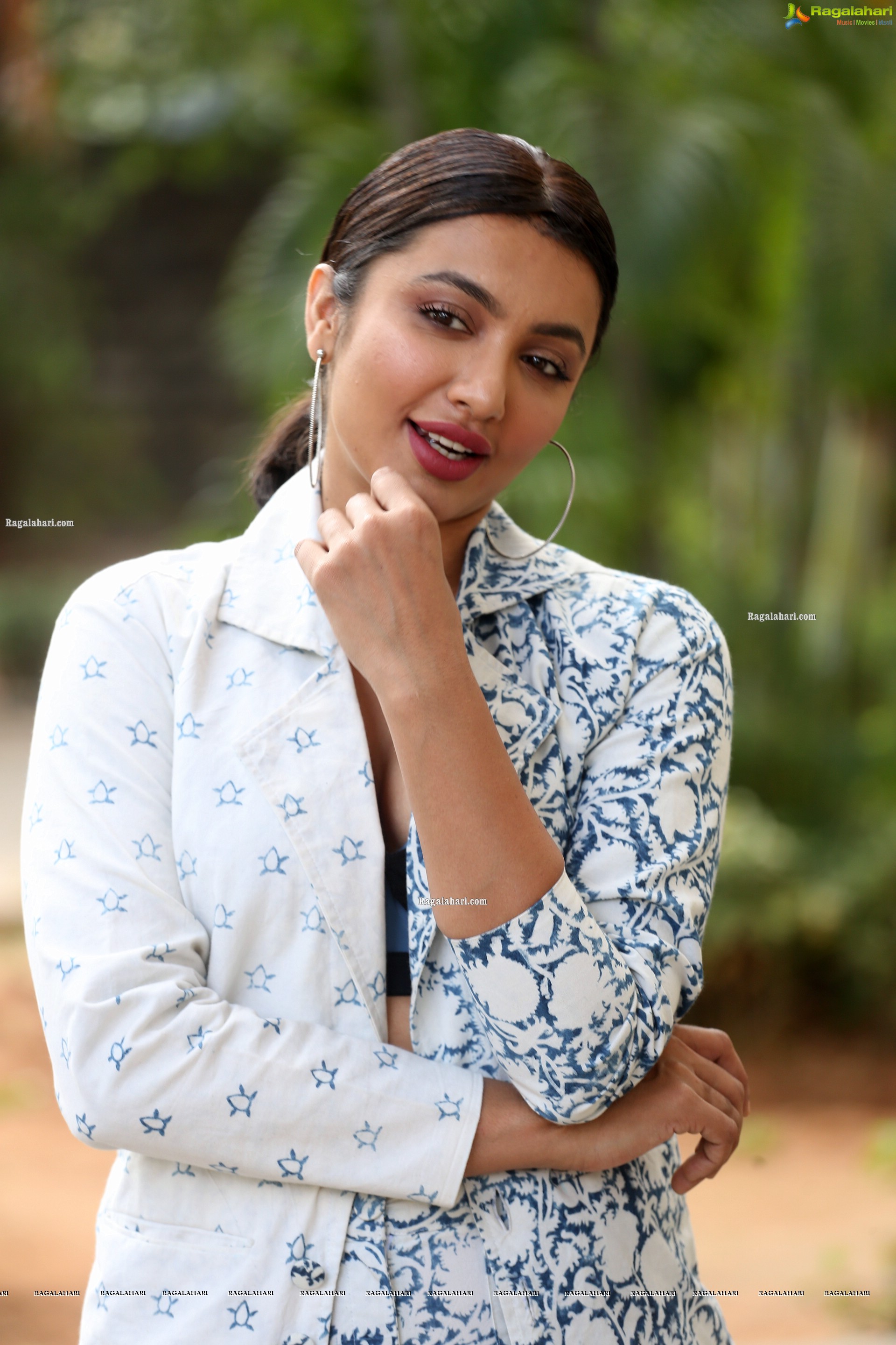 Tejaswi Madivada at Commitment Movie Teaser Launch, HD Gallery