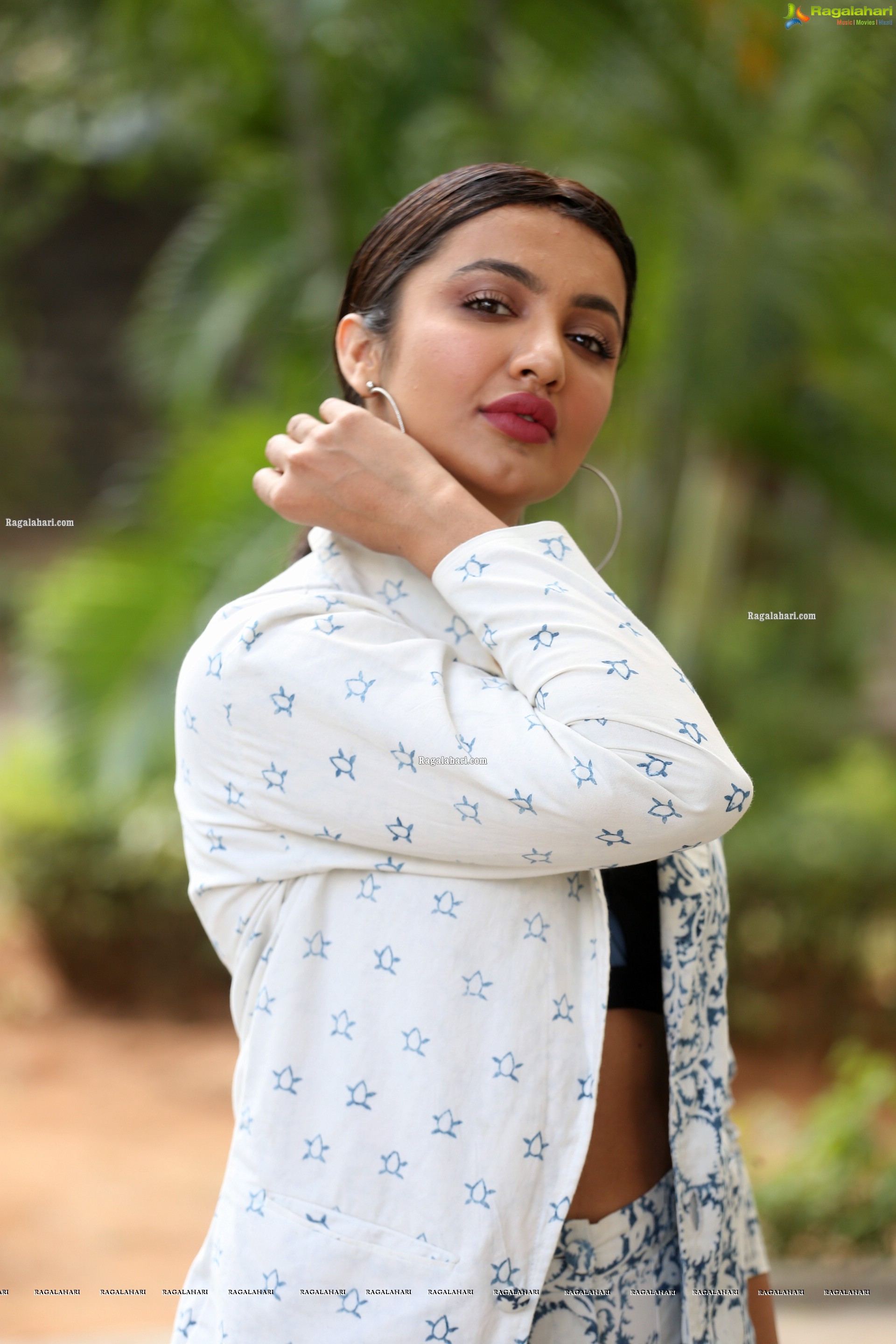 Tejaswi Madivada at Commitment Movie Teaser Launch, HD Gallery