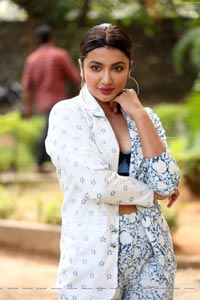 Tejaswi Madivada at Commitment Movie Teaser Launch