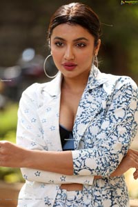 Tejaswi Madivada at Commitment Movie Teaser Launch