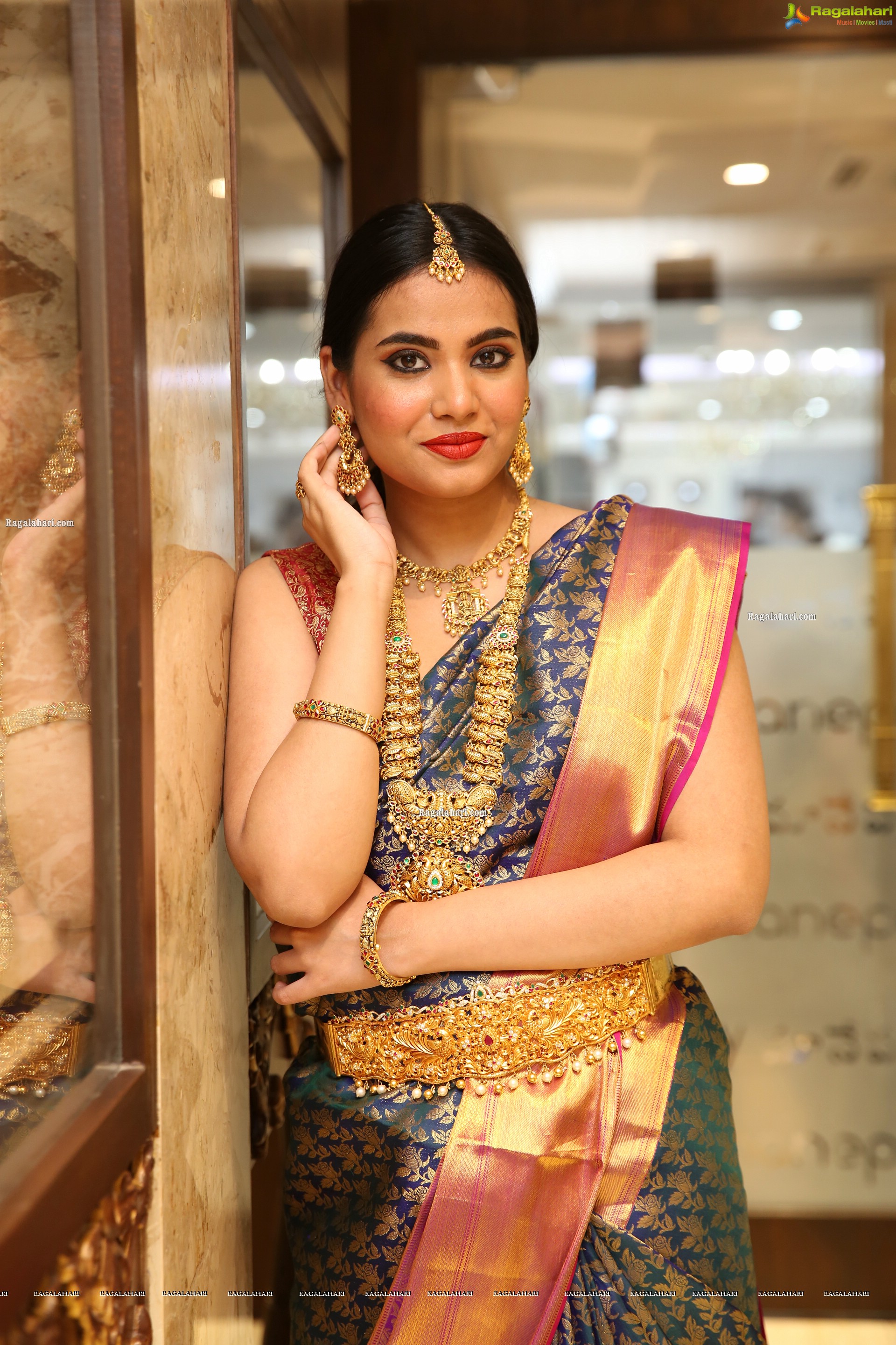 Vaishnavi Rao Showcases A Design at Manepally Jewellers Dhanteras Festive Collection, HD Gallery