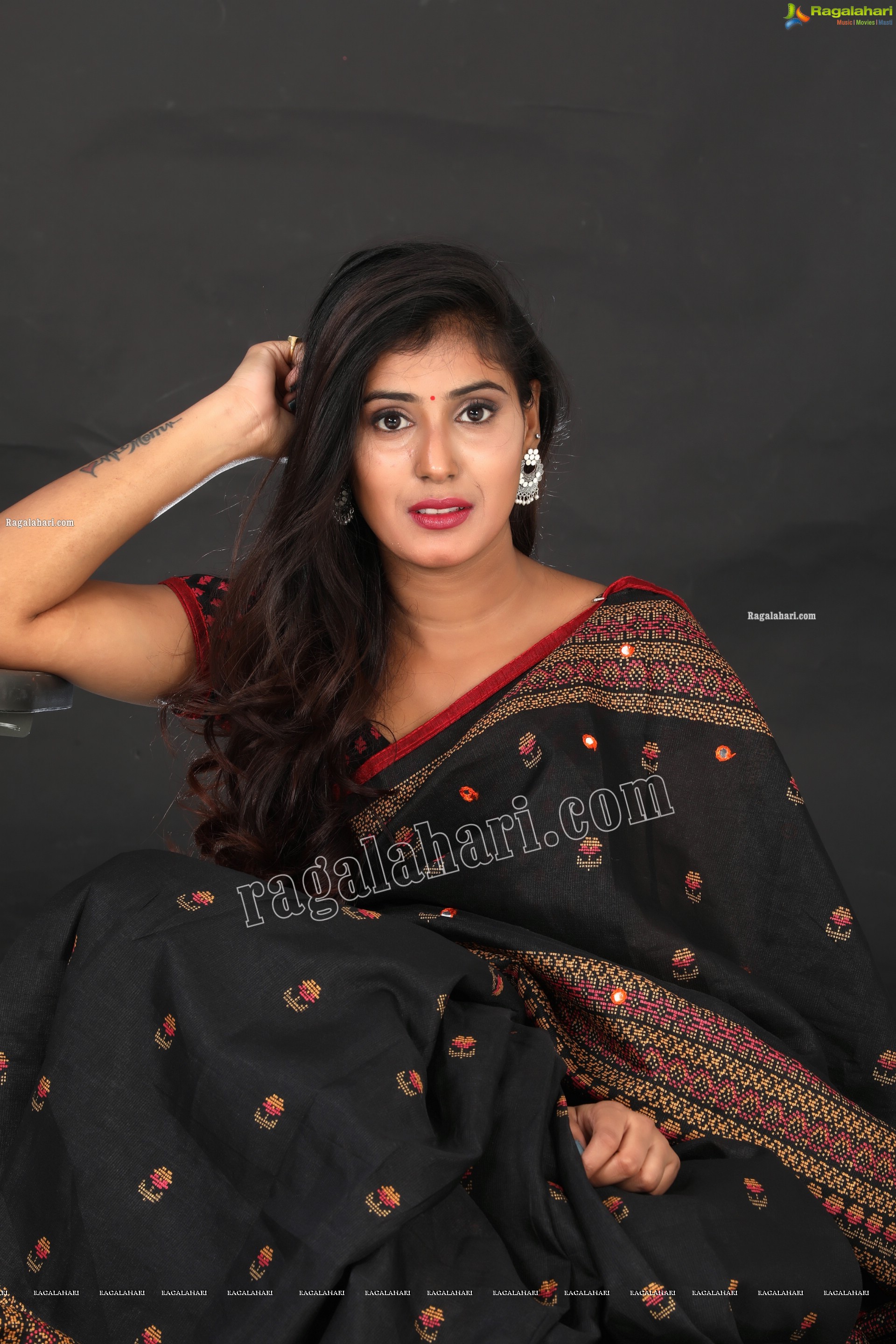 Aishwarya T in Black Saree Exclusive Photo Shoot