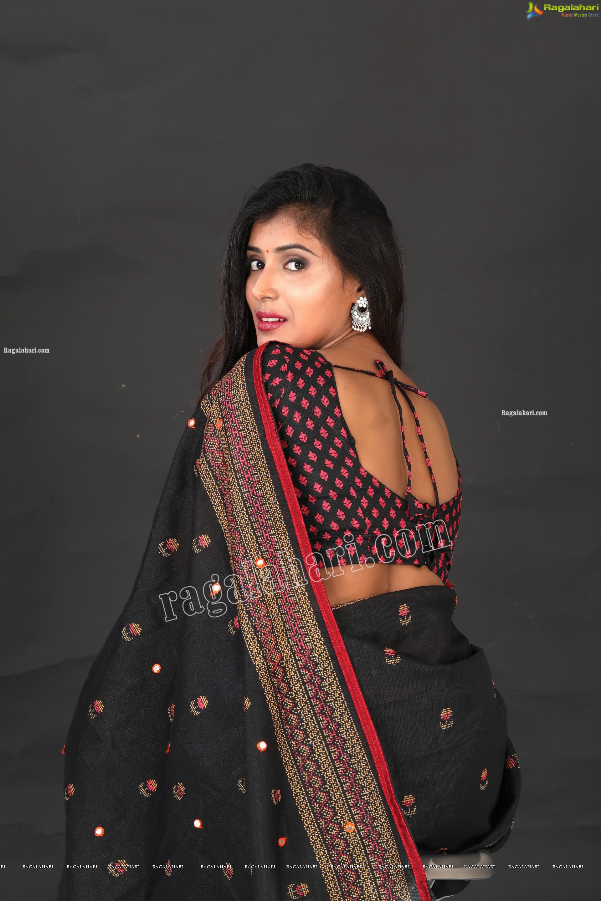 Aishwarya T in Black Saree Exclusive Photo Shoot