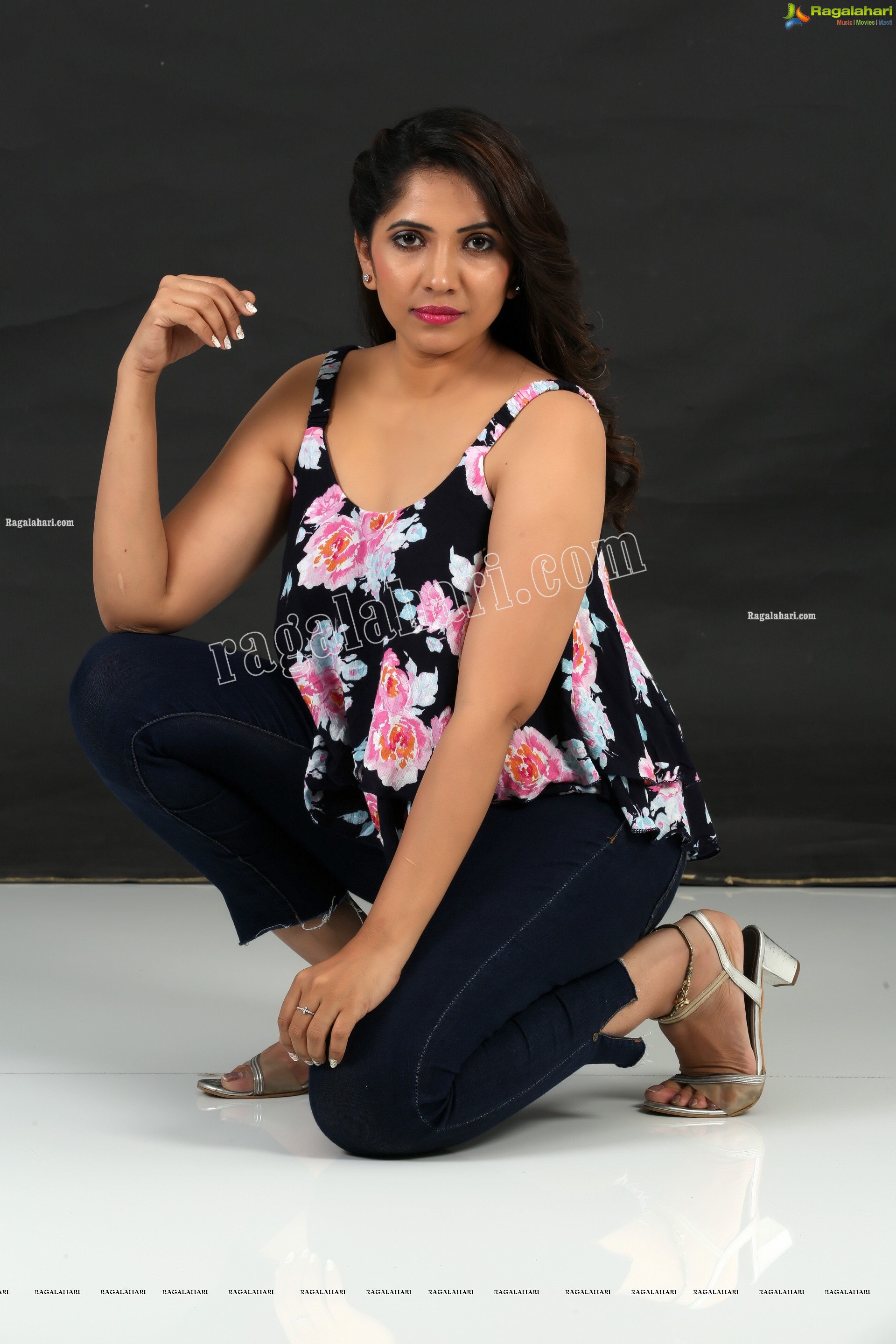 Anchor Indu Holding Basketball, Exclusive Photo Shoot