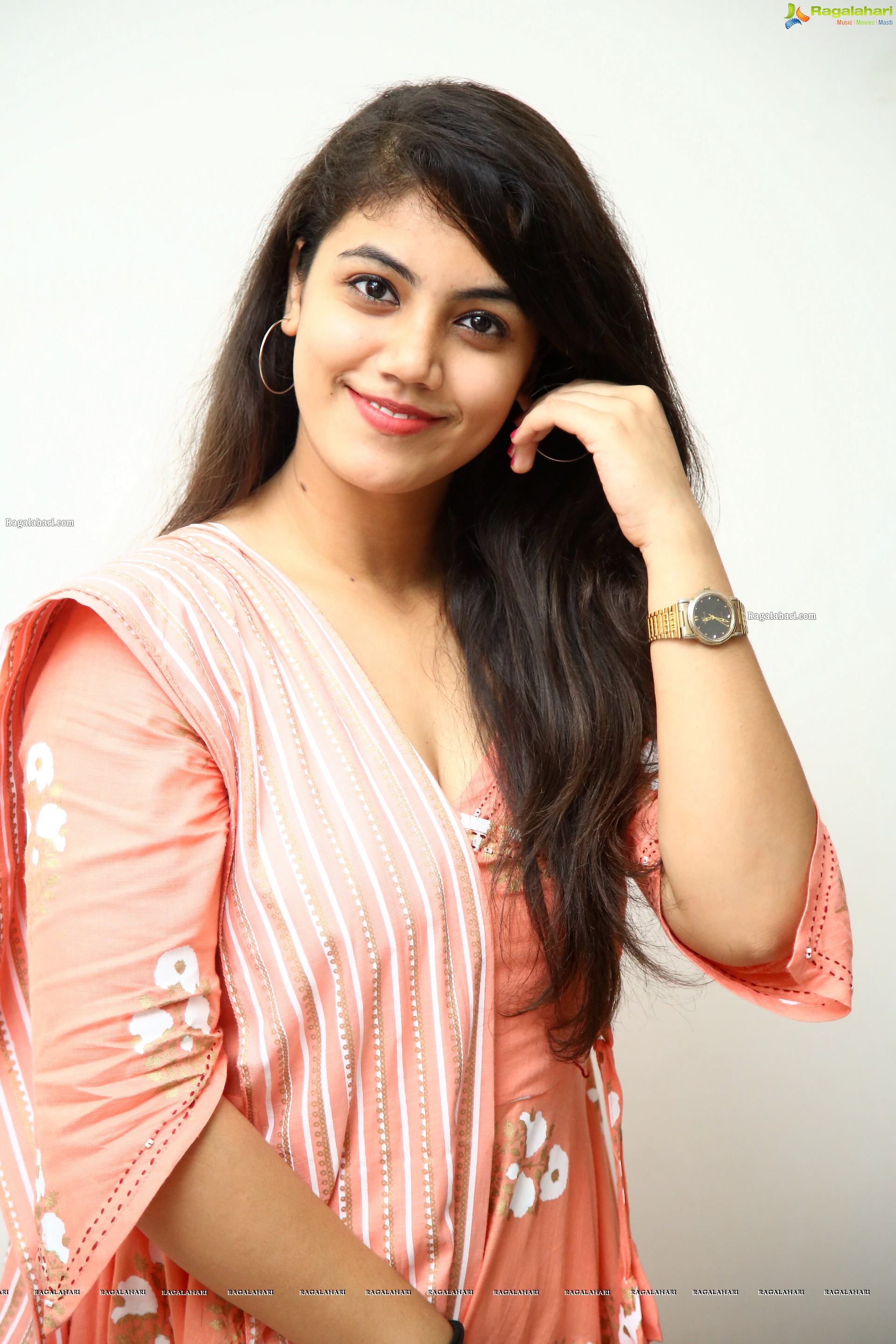 Aqsa Khan at Chalo Premiddam Movie Success Meet, HD Photo Gallery