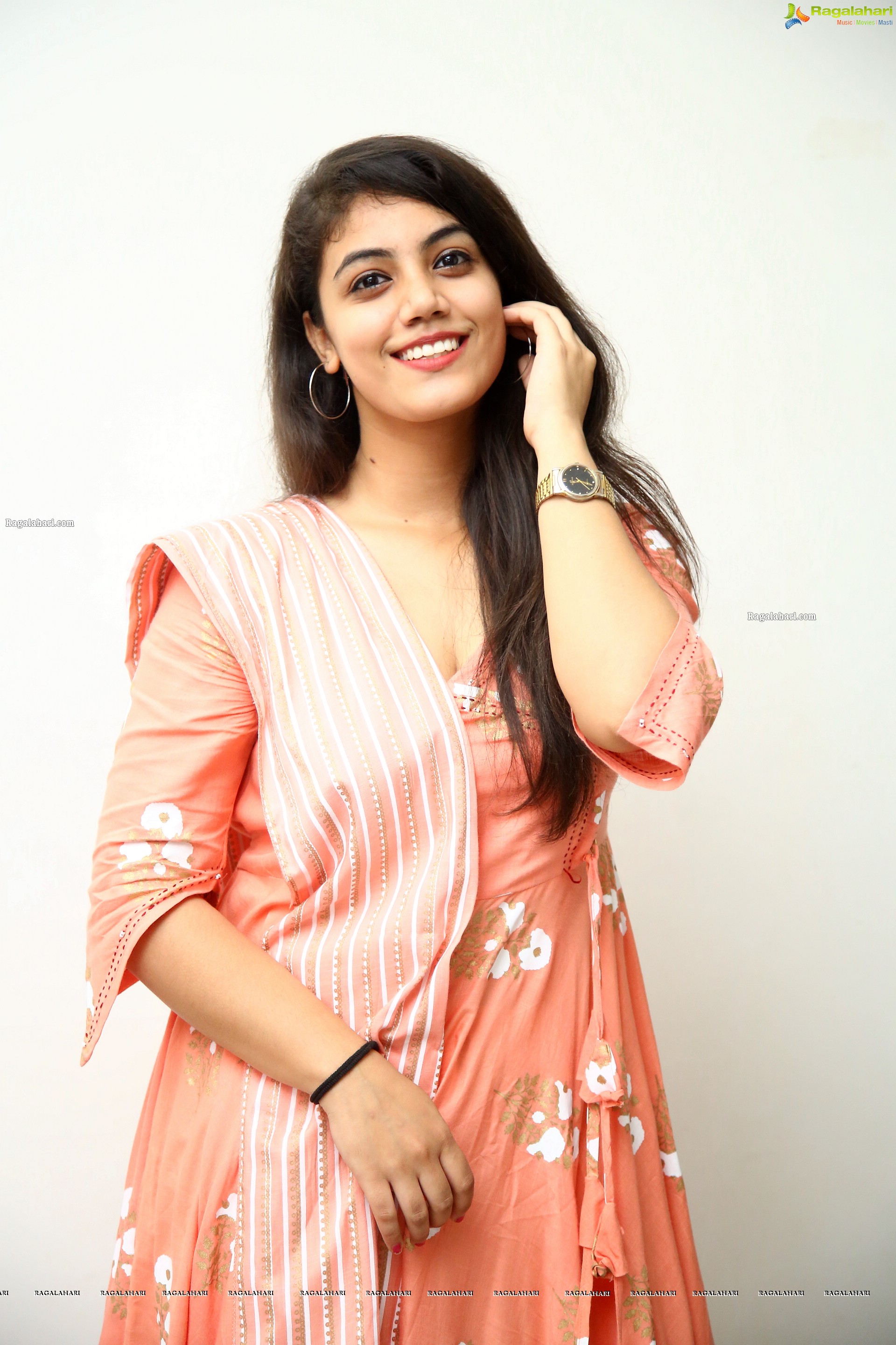 Aqsa Khan at Chalo Premiddam Movie Success Meet, HD Photo Gallery